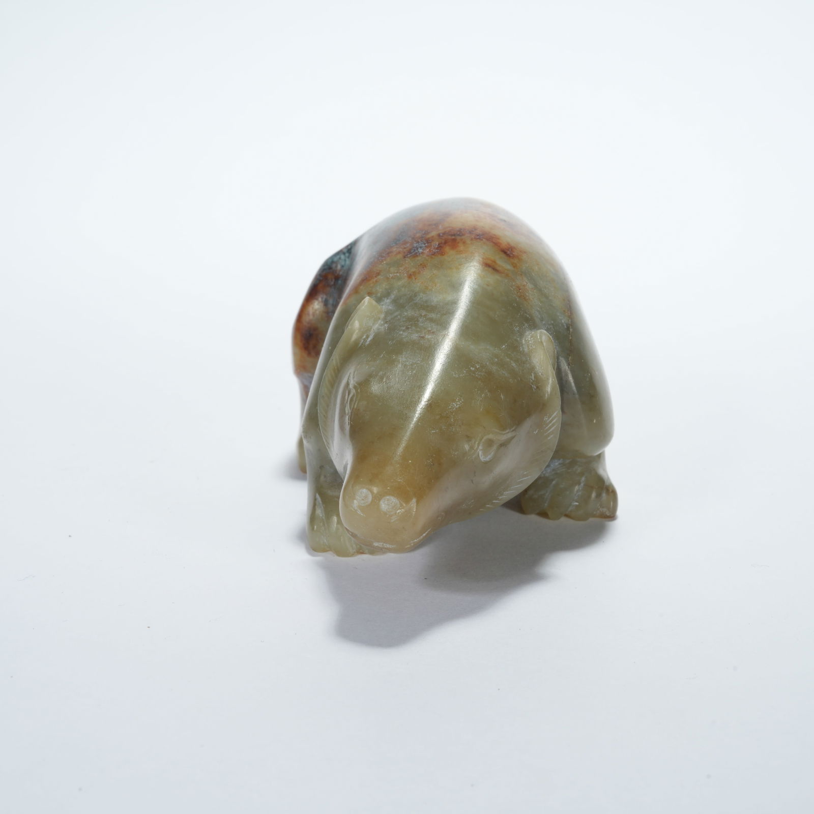 A HETIAN JADE BEAR FIGURINE - 4