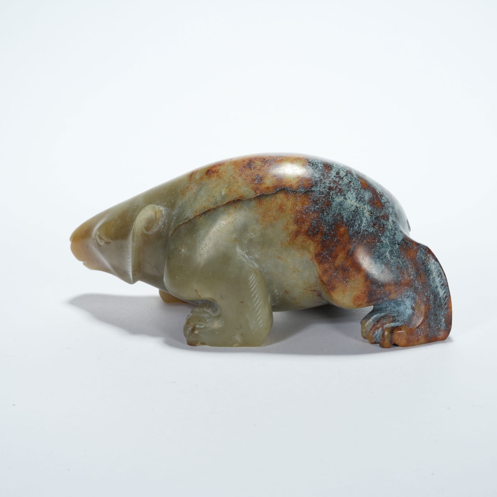 A HETIAN JADE BEAR FIGURINE - 5