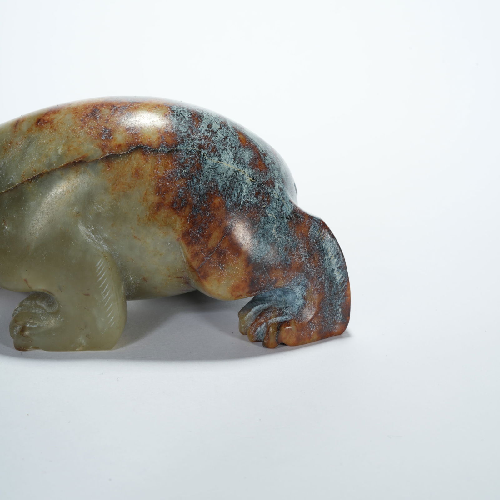 A HETIAN JADE BEAR FIGURINE - 7