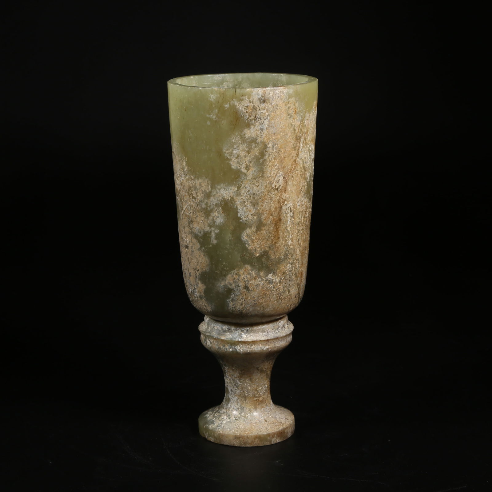 A HIGH-ANTIQUITY JADE HIGH-FOOTED CUP: High-antiquity jade high-footed cup