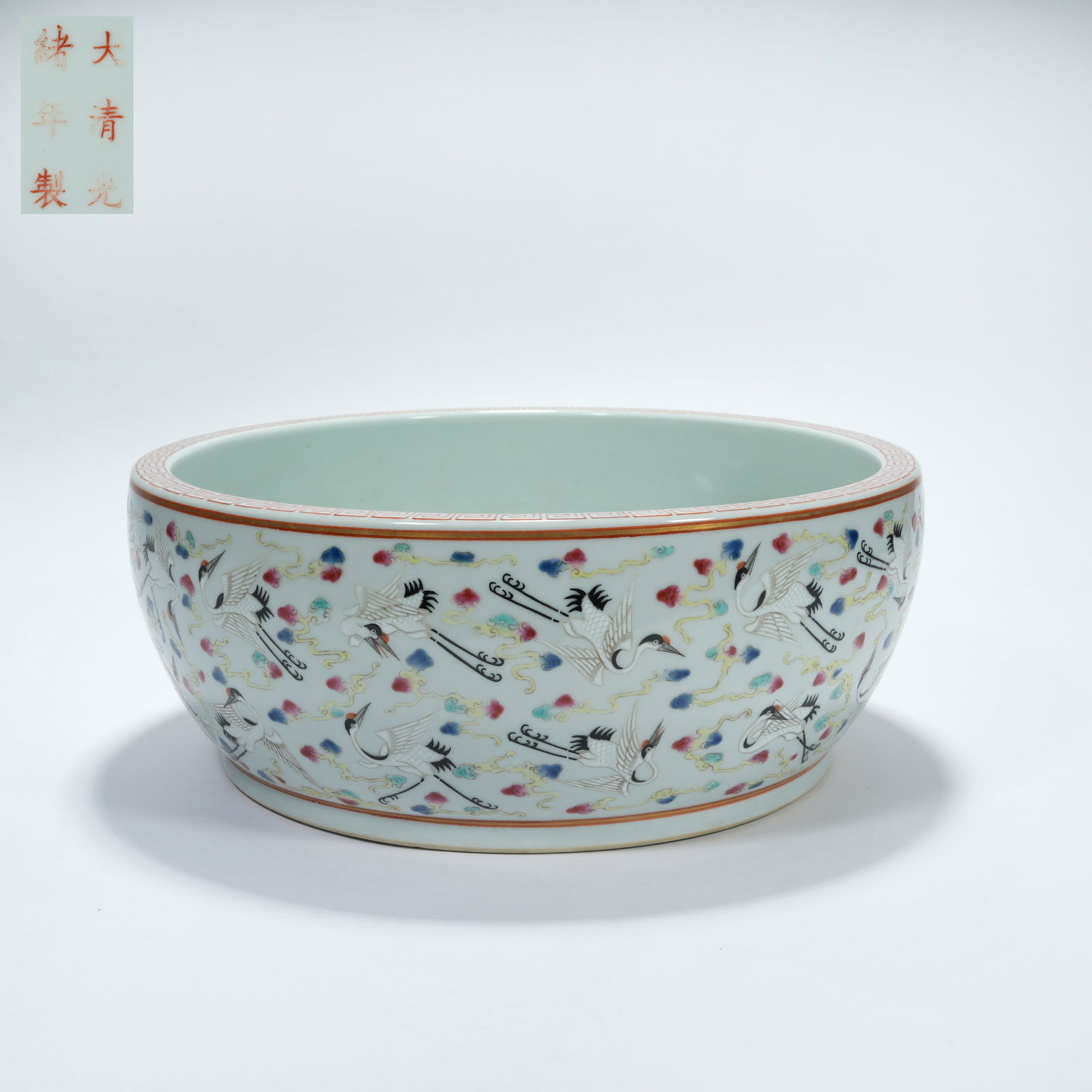 A FAMILLE ROSE HUNDRED CRANES PATTERN JAR: Famille Rose Hundred Cranes Pattern Jar