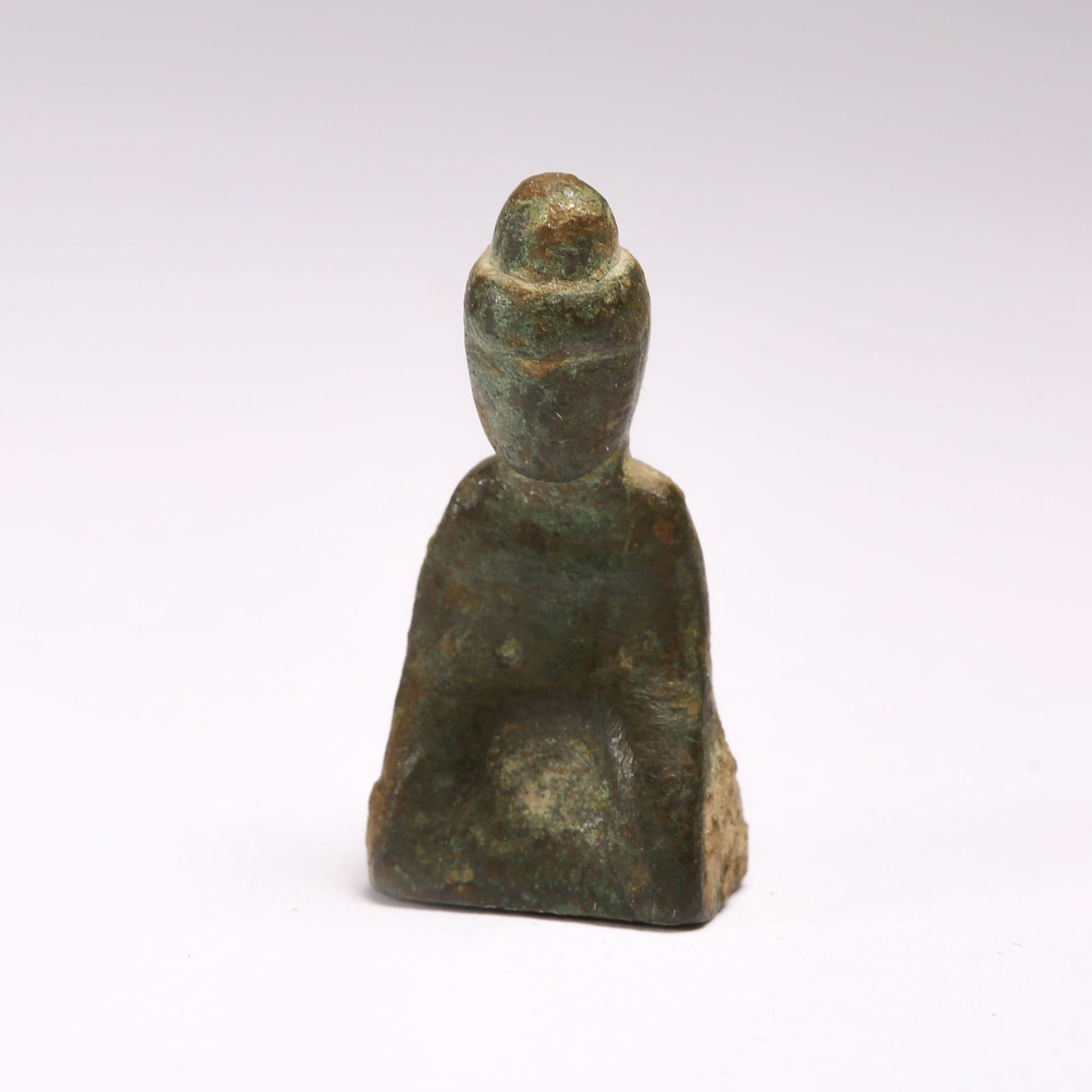 A BRONZE BUDDHA STATUE: Bronze Buddha Statue