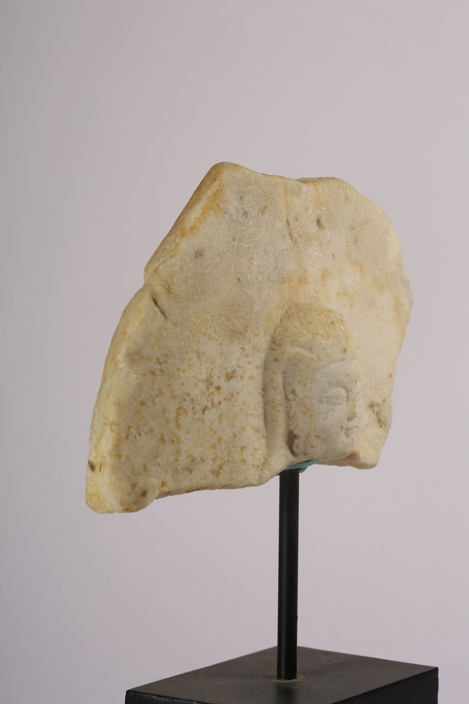 A WHITE MARBLE BUDDHA HEAD - 5