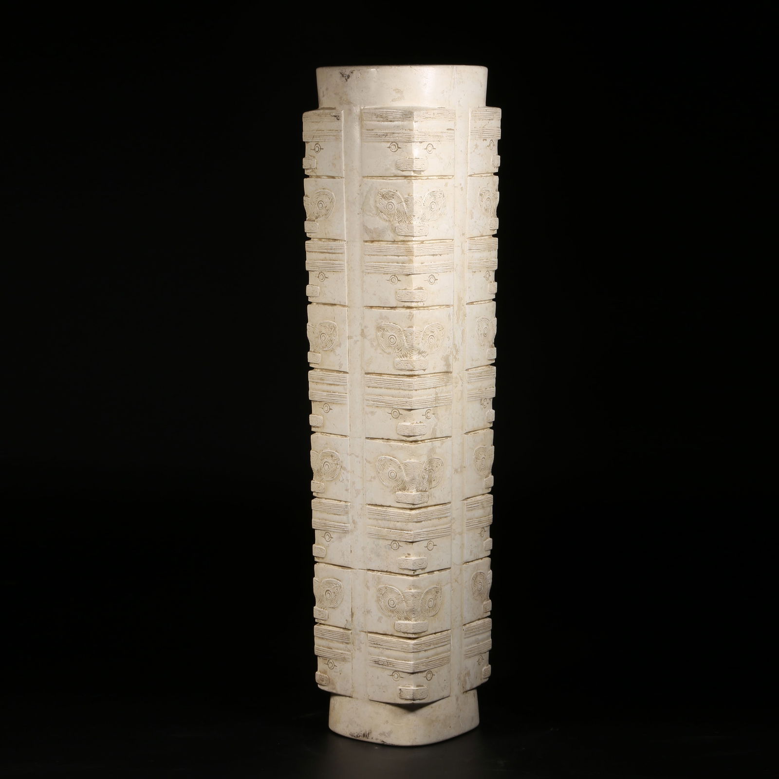 A HIGH-ANTIQUITY JADE CONG: High-antiquity jade cong