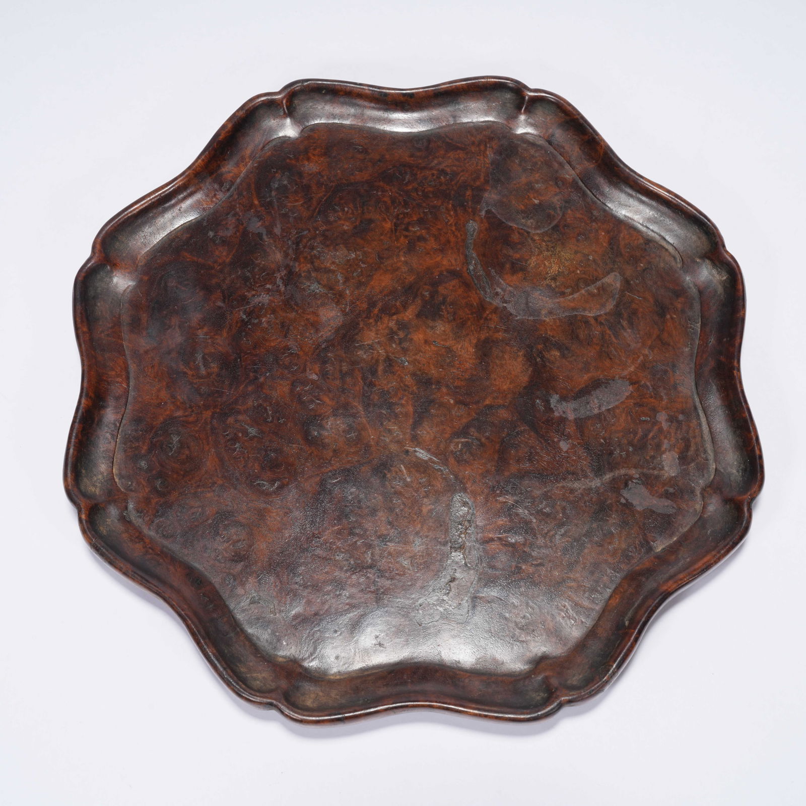 A BURLWOOD LOBED DISH: Burlwood Lobed Dish