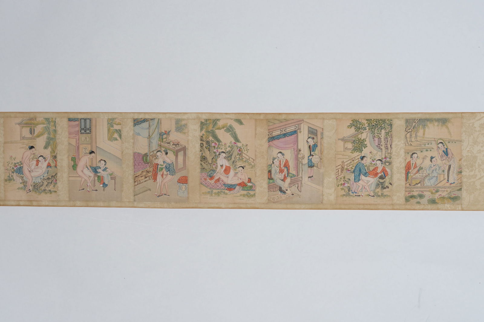 A SPRING PALACE HANDSCROLL ON SILK BY ANONYMOUS. - 3