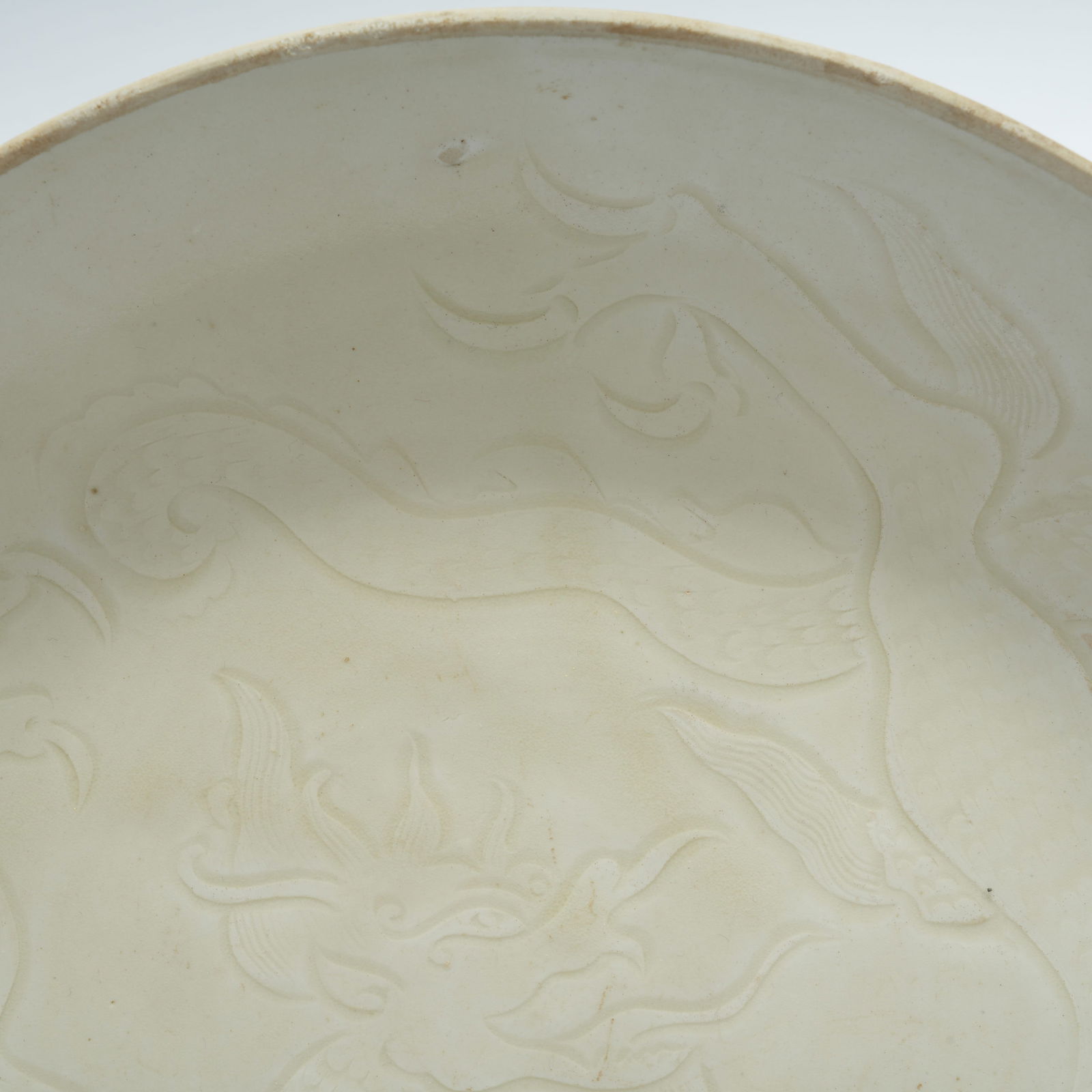 A DING KILN DRAGON-PATTERN DISH - 3