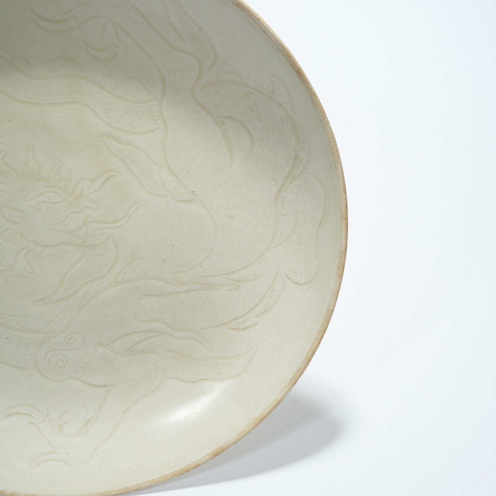 A DING KILN DRAGON-PATTERN DISH - 4