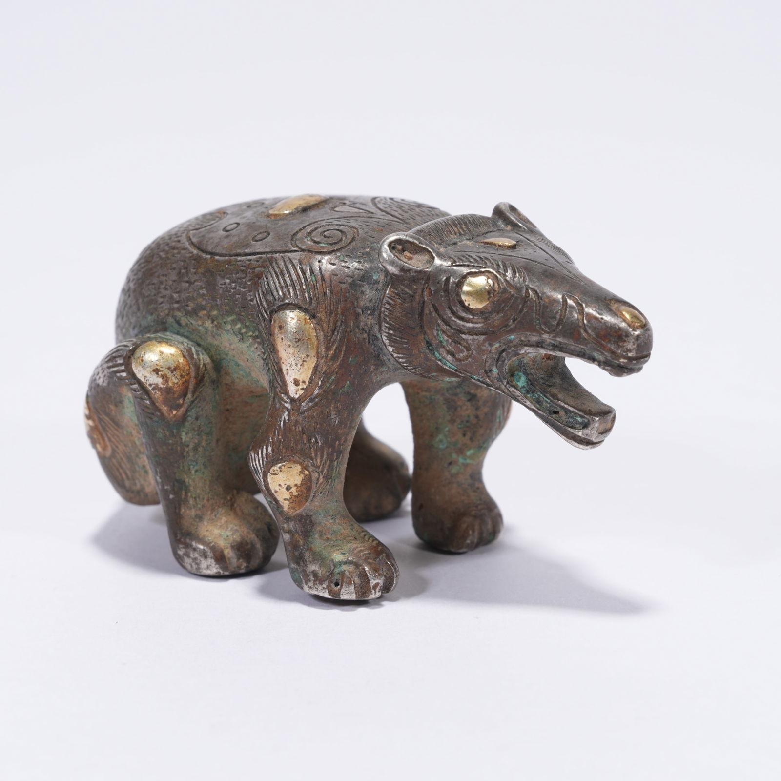 A SILVER BEAR FIGURINE: Silver Bear Figurine