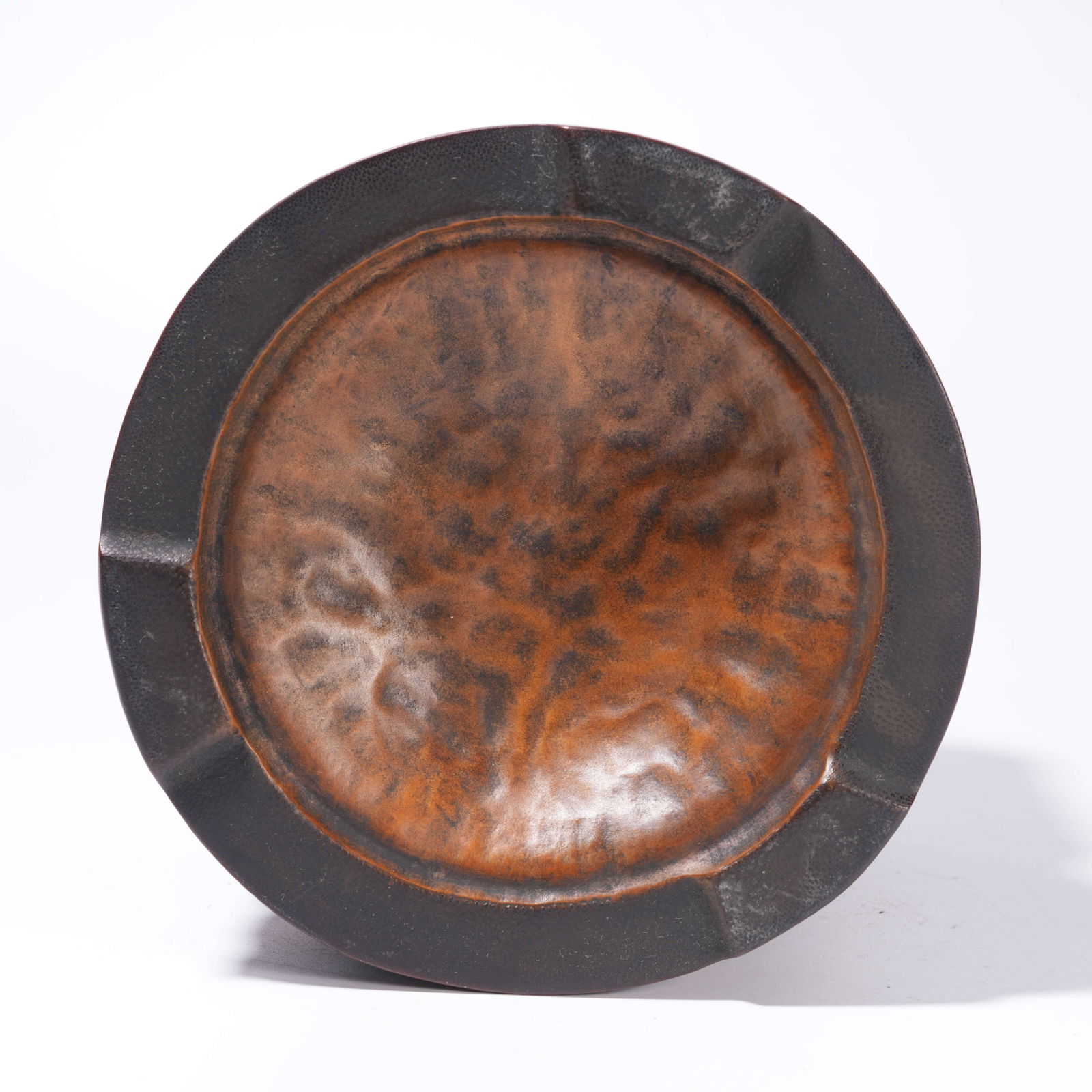 A BAMBOO ROOT CARVING LANDSCAPE-PATTERN BRUSH HOLDER - 10