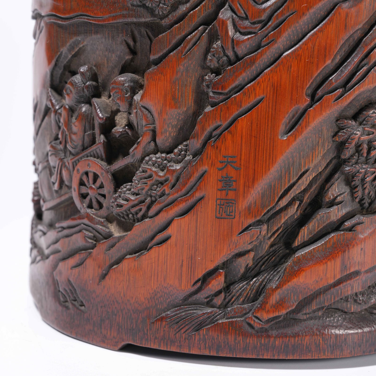 A BAMBOO ROOT CARVING LANDSCAPE-PATTERN BRUSH HOLDER - 7