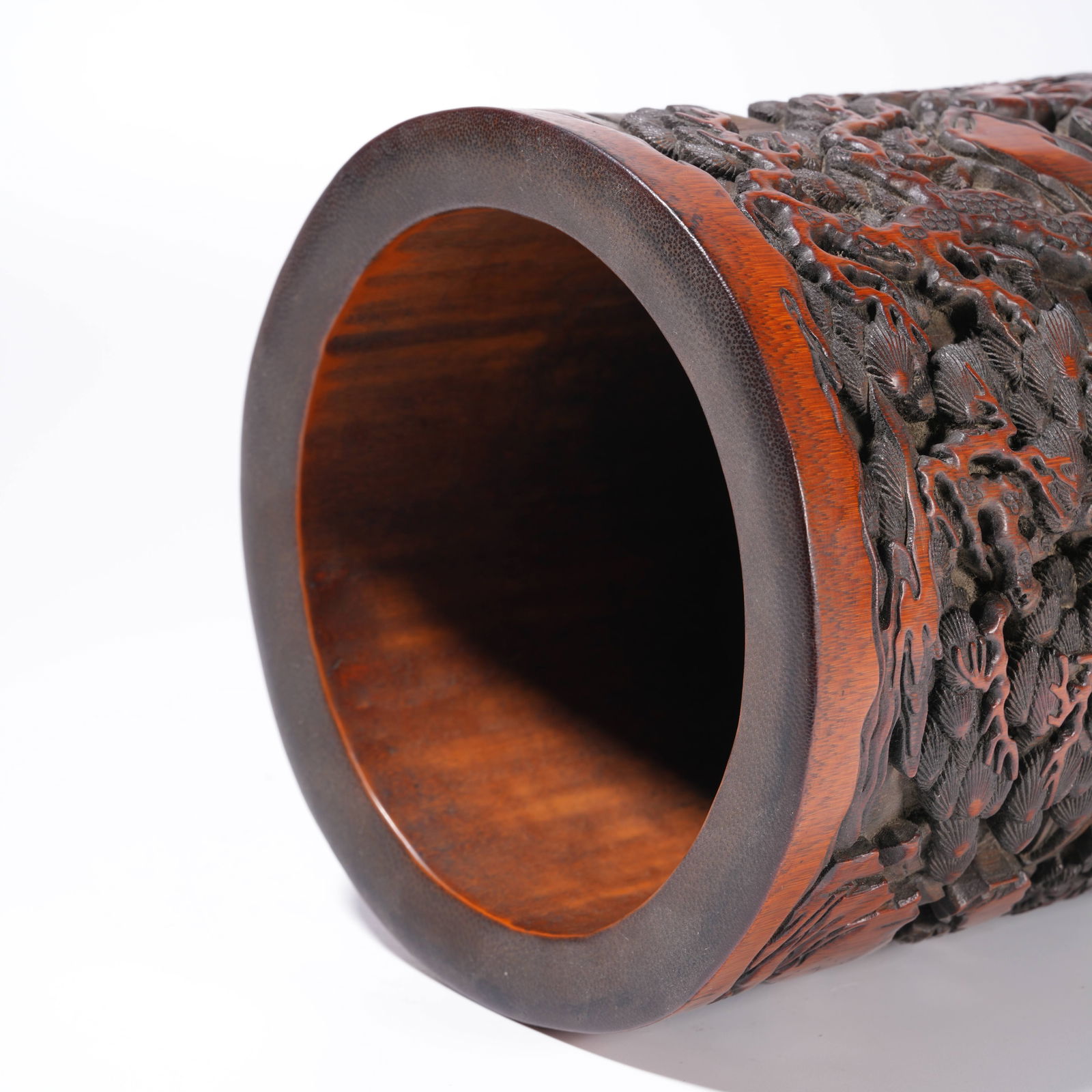 A BAMBOO ROOT CARVING LANDSCAPE-PATTERN BRUSH HOLDER - 9