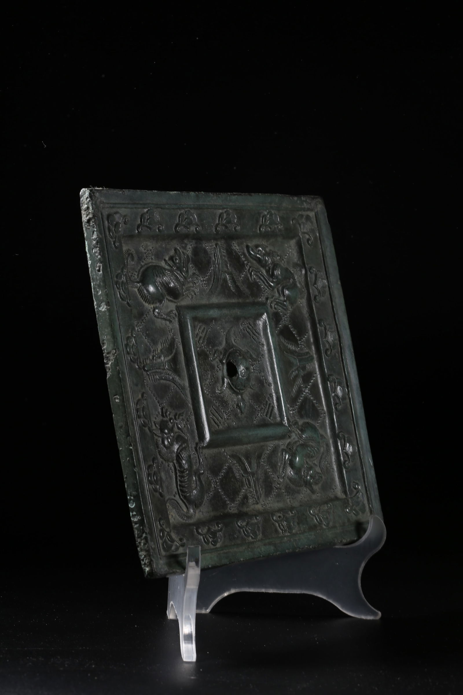A BRONZE SQUARE MIRROR WITH BEAST-FACE PATTERN - 6