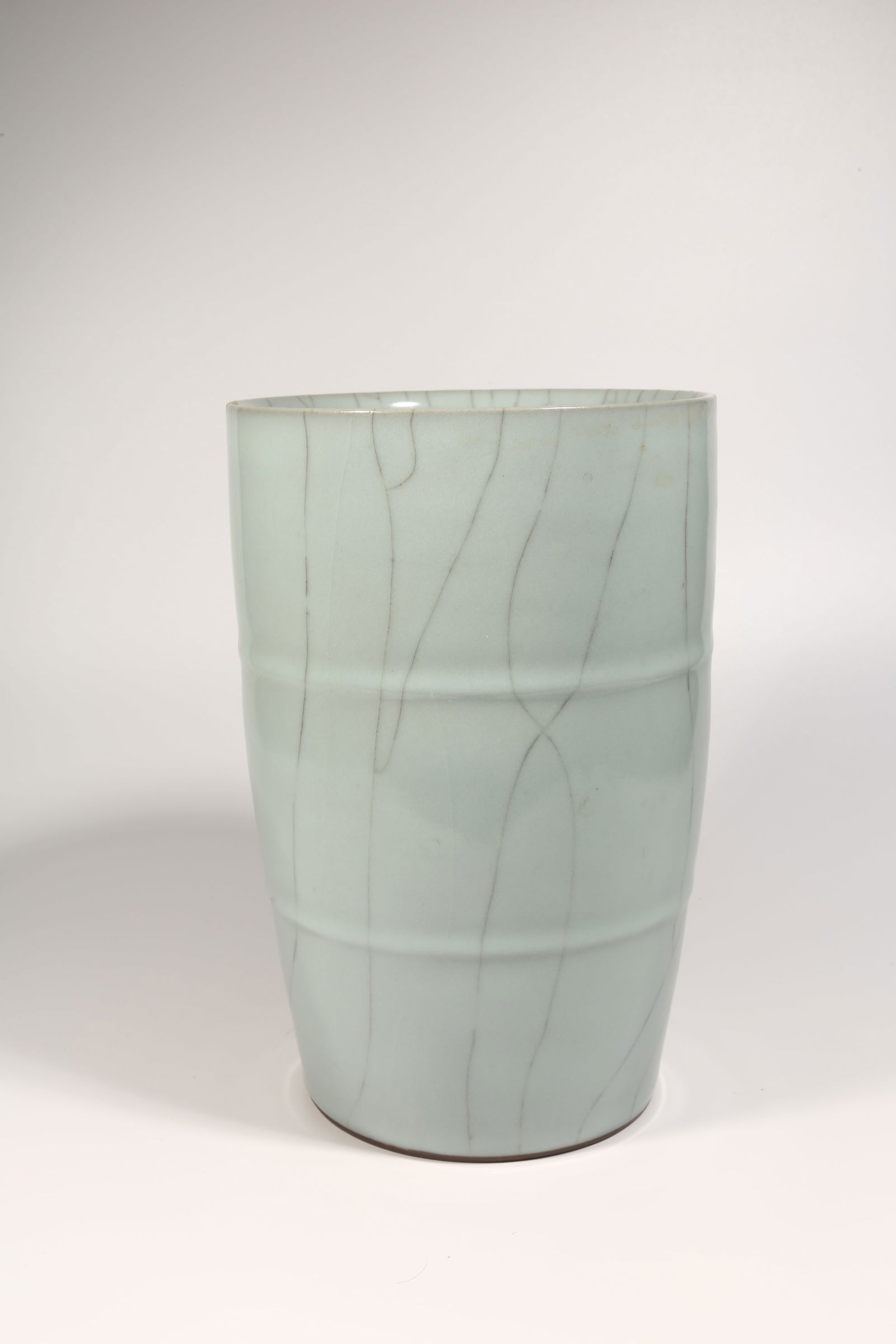 A OFFICIAL KILN SCROLL-PATTERNED BRUSH POT - 4