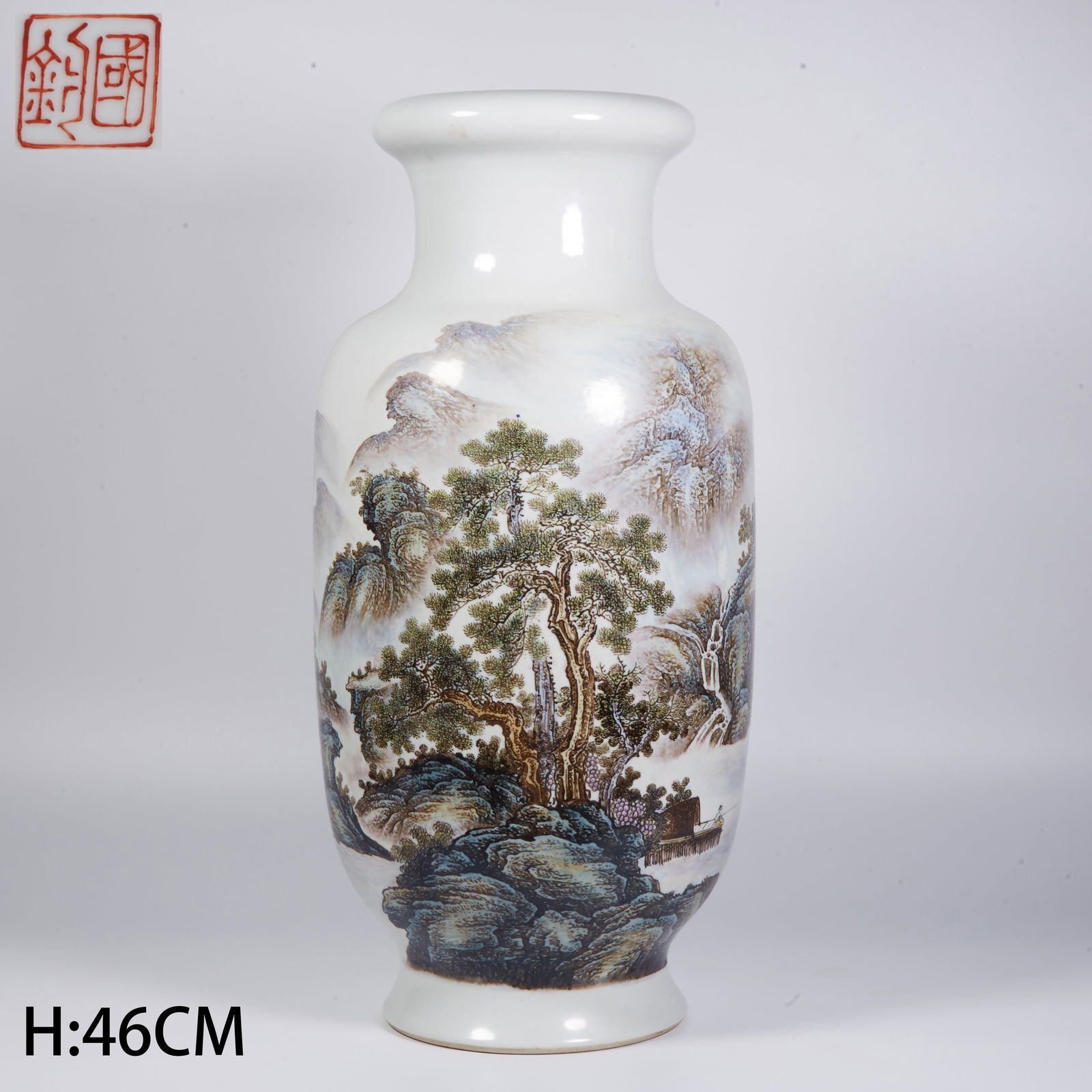 A FAMILLE-ROSE LANTERN VASE WITH LANDSCAPE DECORATION: Famille-rose lantern vase with landscape decoration