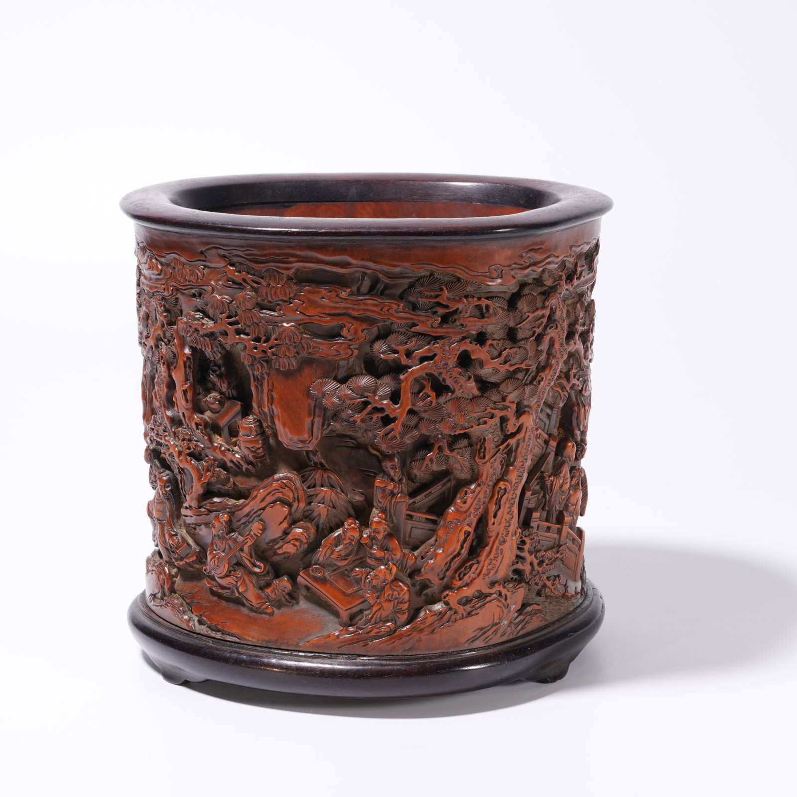 A BOXWOOD CARVING SCHOLAR ELEGANT GATHERING-PATTERN BRUSH HOLDER: Boxwood Carving Scholar Elegant Gathering-Pattern Brush Holder