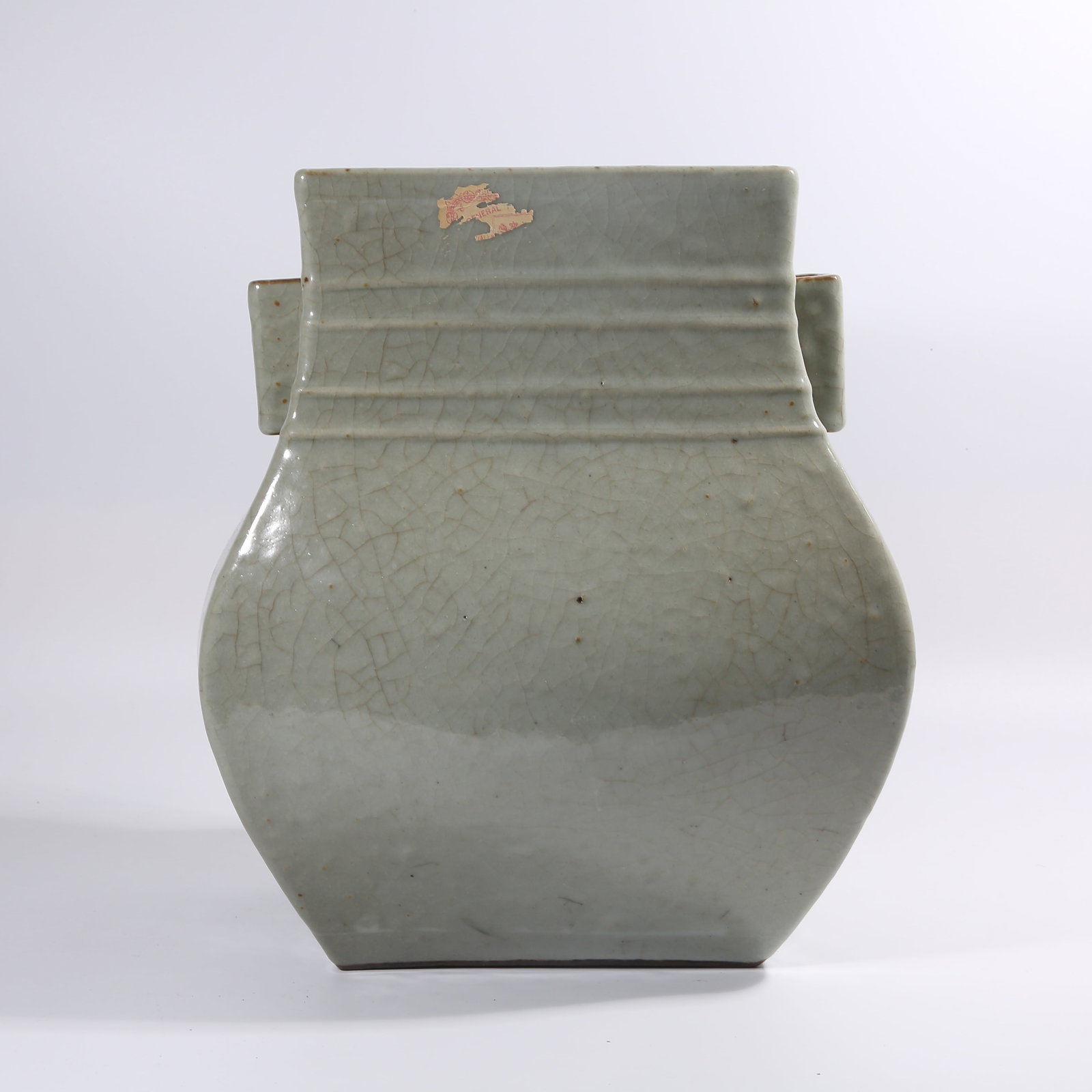 A QING DYNASTY YONGZHENG IMITATION GUAN KILN GUANYI ZUN: Qing Dynasty Yongzheng Imitation Guan Kiln Guanyi Zun