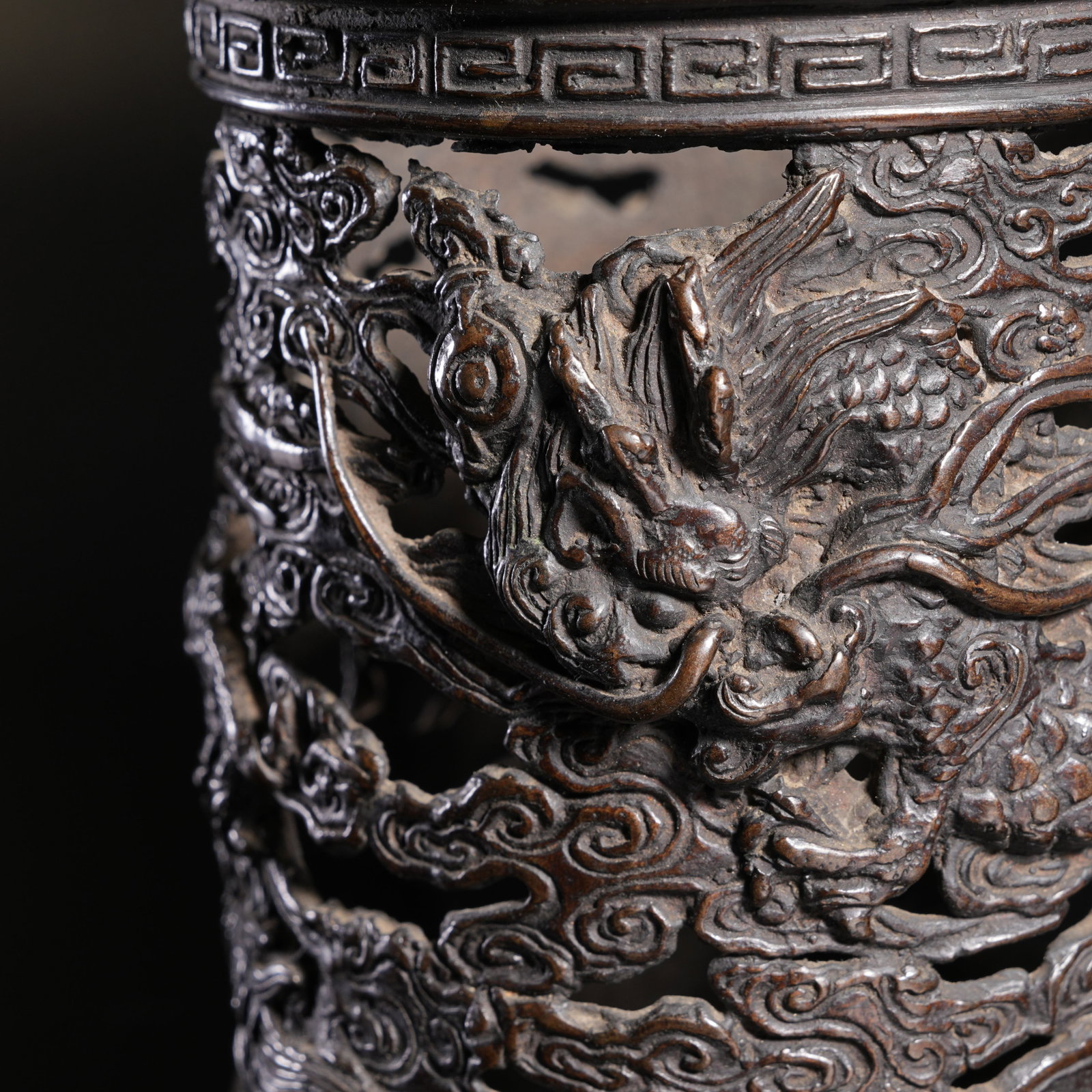 A BRONZE OPENWORK CLOUD AND DRAGON-PATTERN BRUSH HOLDER - 6