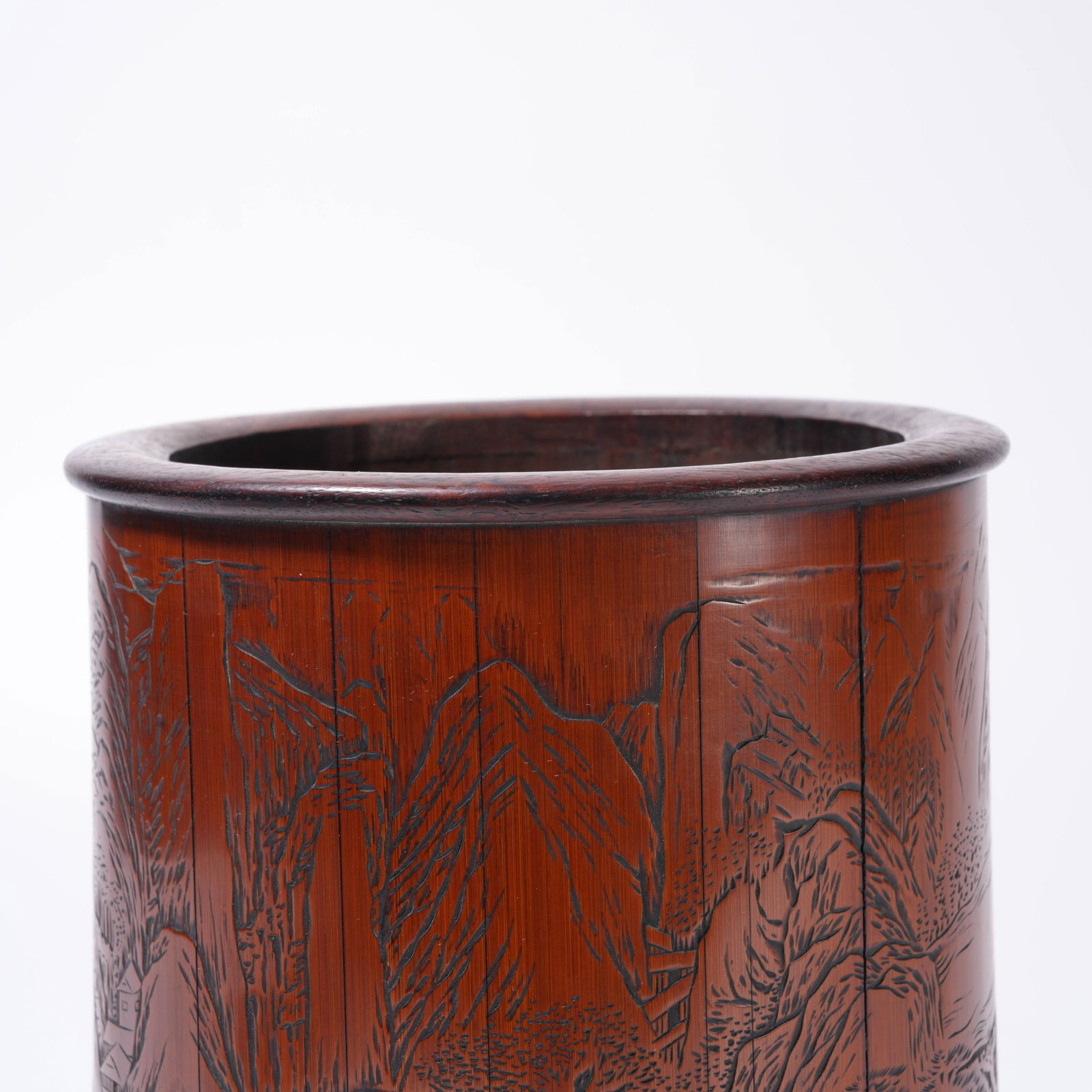 A BAMBOO ROOT CARVING LANDSCAPE-PATTERN BRUSH HOLDER - 2