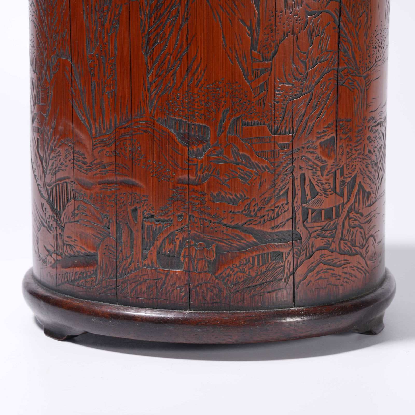 A BAMBOO ROOT CARVING LANDSCAPE-PATTERN BRUSH HOLDER - 3