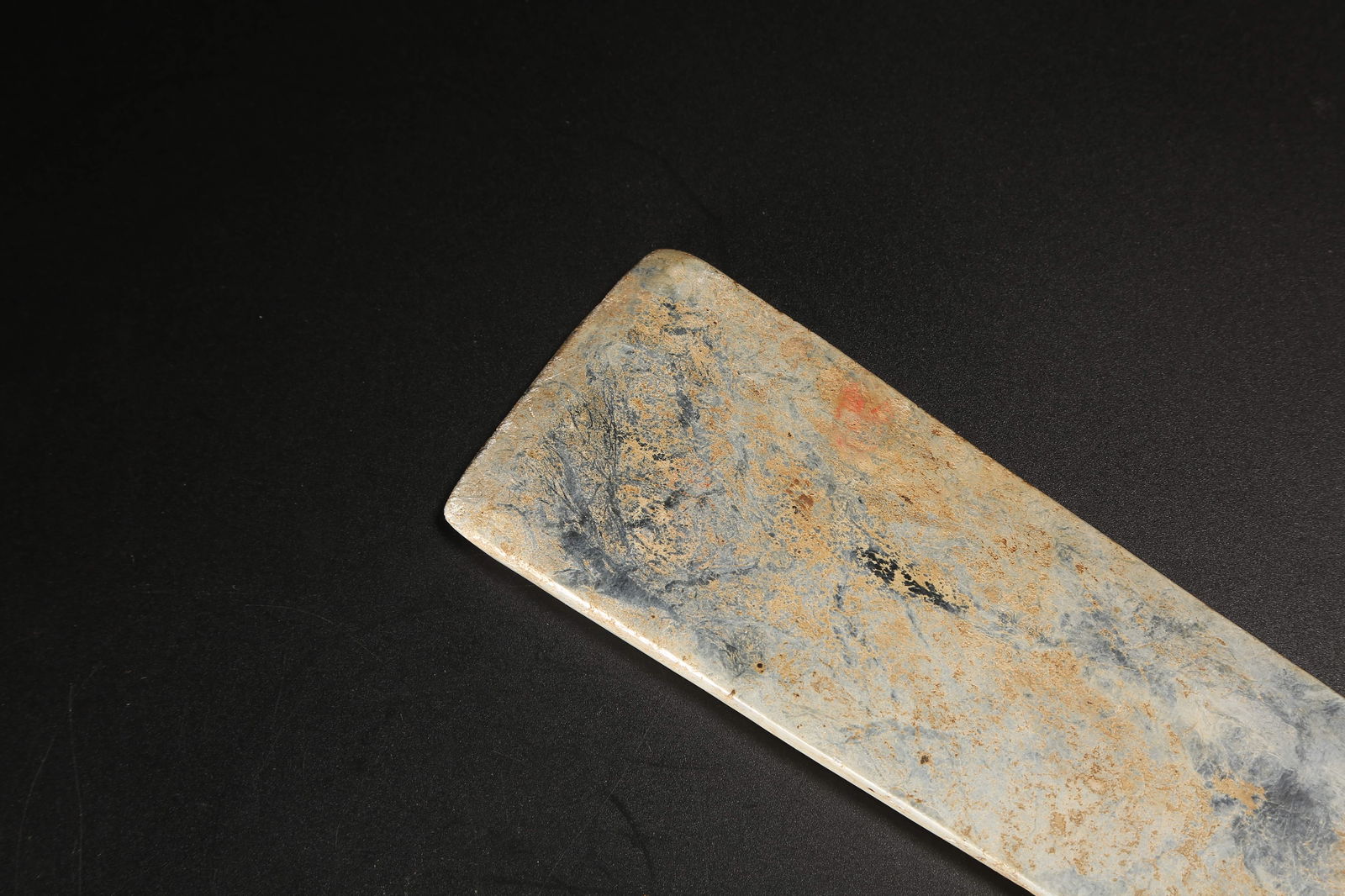 A ARCHAIC JADE GUI SCEPTER - 2