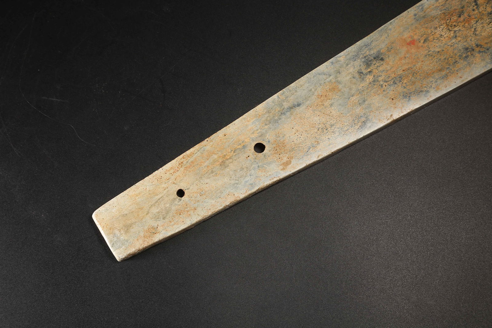 A ARCHAIC JADE GUI SCEPTER - 8