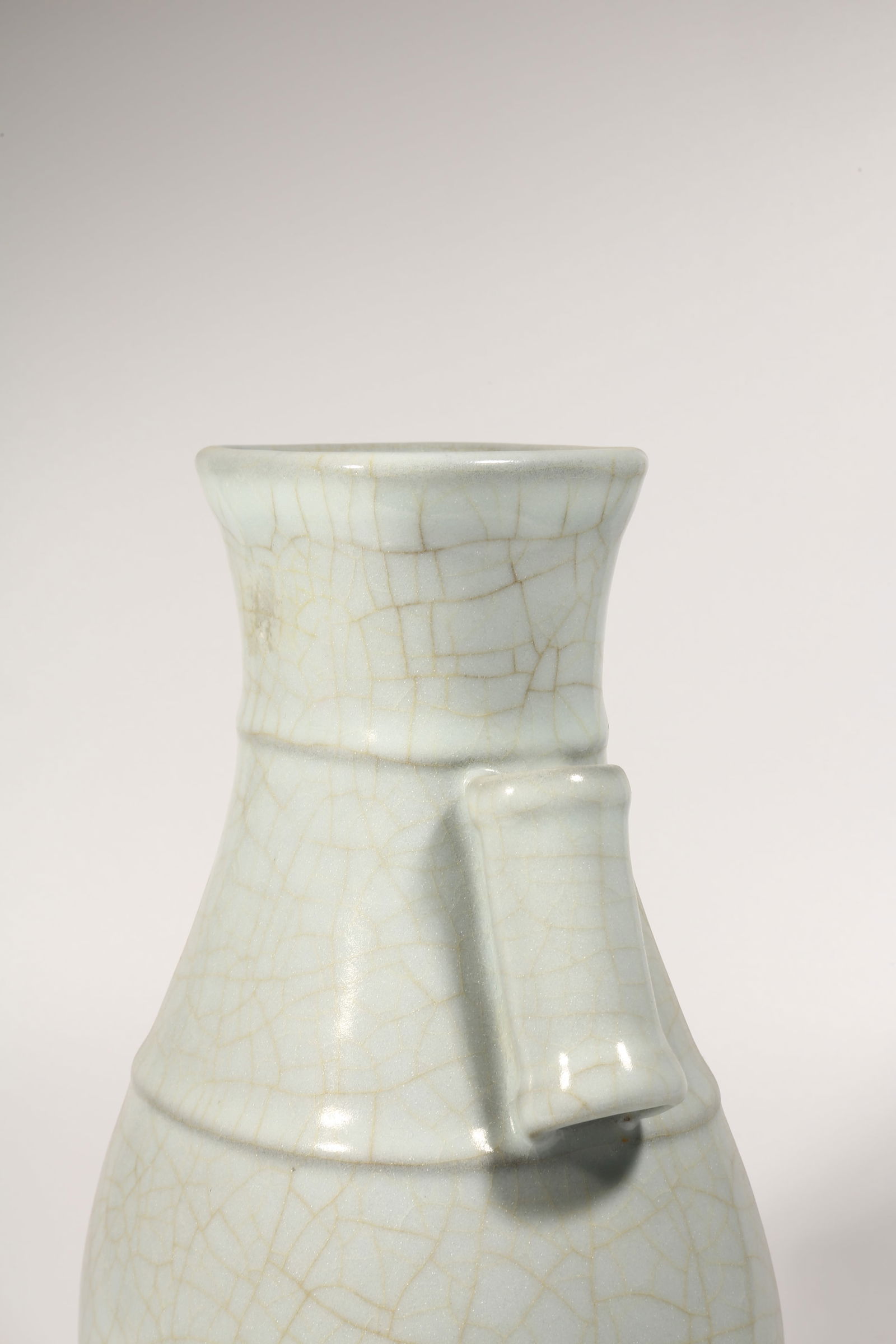 A OFFICIAL KILN LOOP-HANDLED VASE - 4