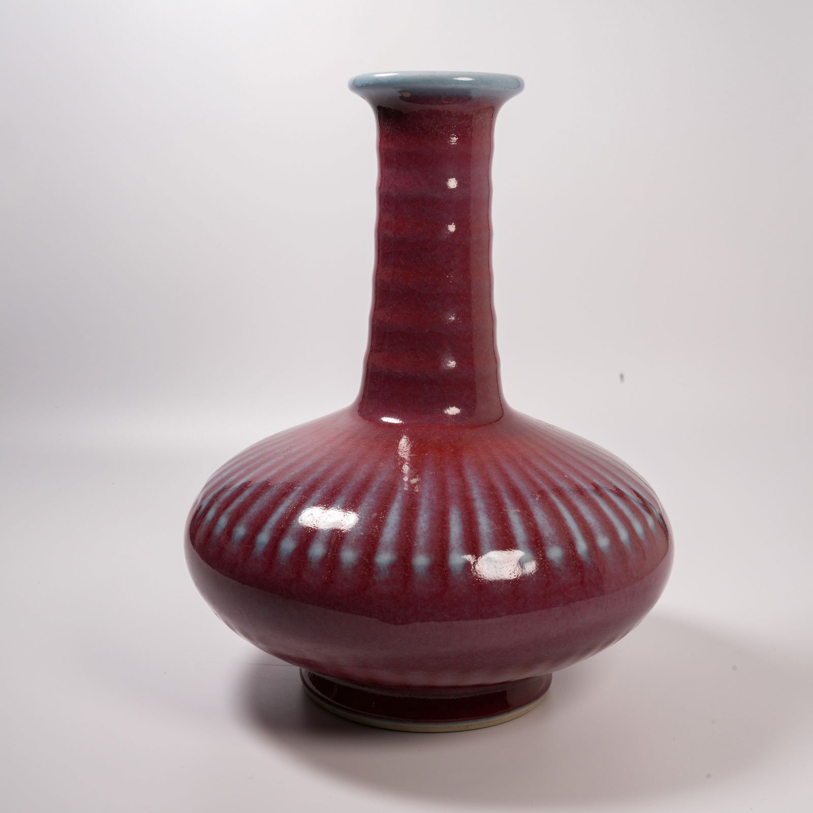 A FLAMBÉ-GLAZED LONG-NECK VASE WITH STRING PATTERN - 7