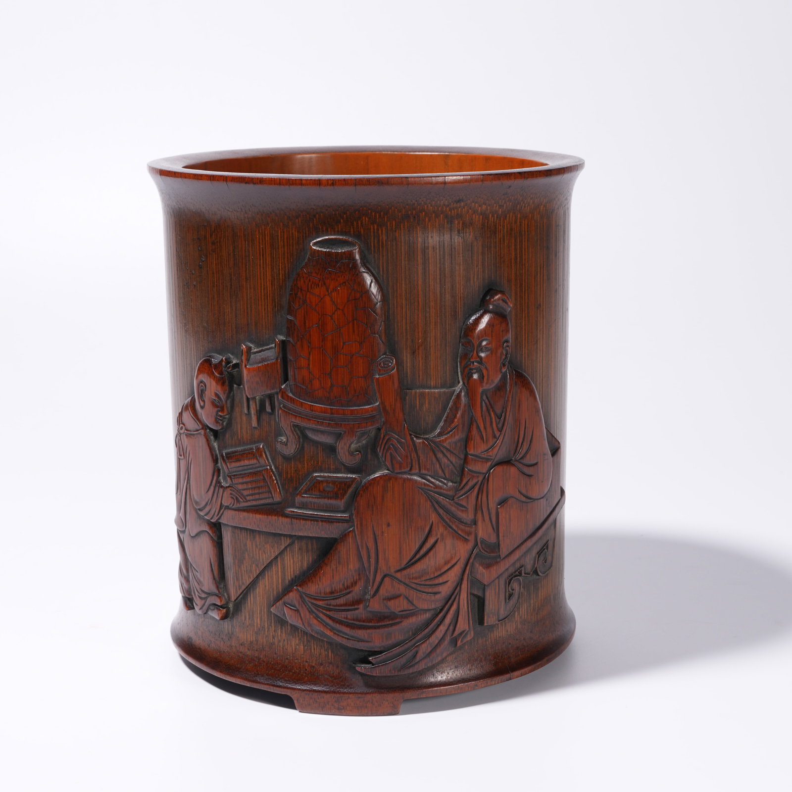 A BAMBOO ROOT CARVING FIGURE STORY-PATTERN BRUSH HOLDER: Bamboo Root Carving Figure Story-Pattern Brush Holder