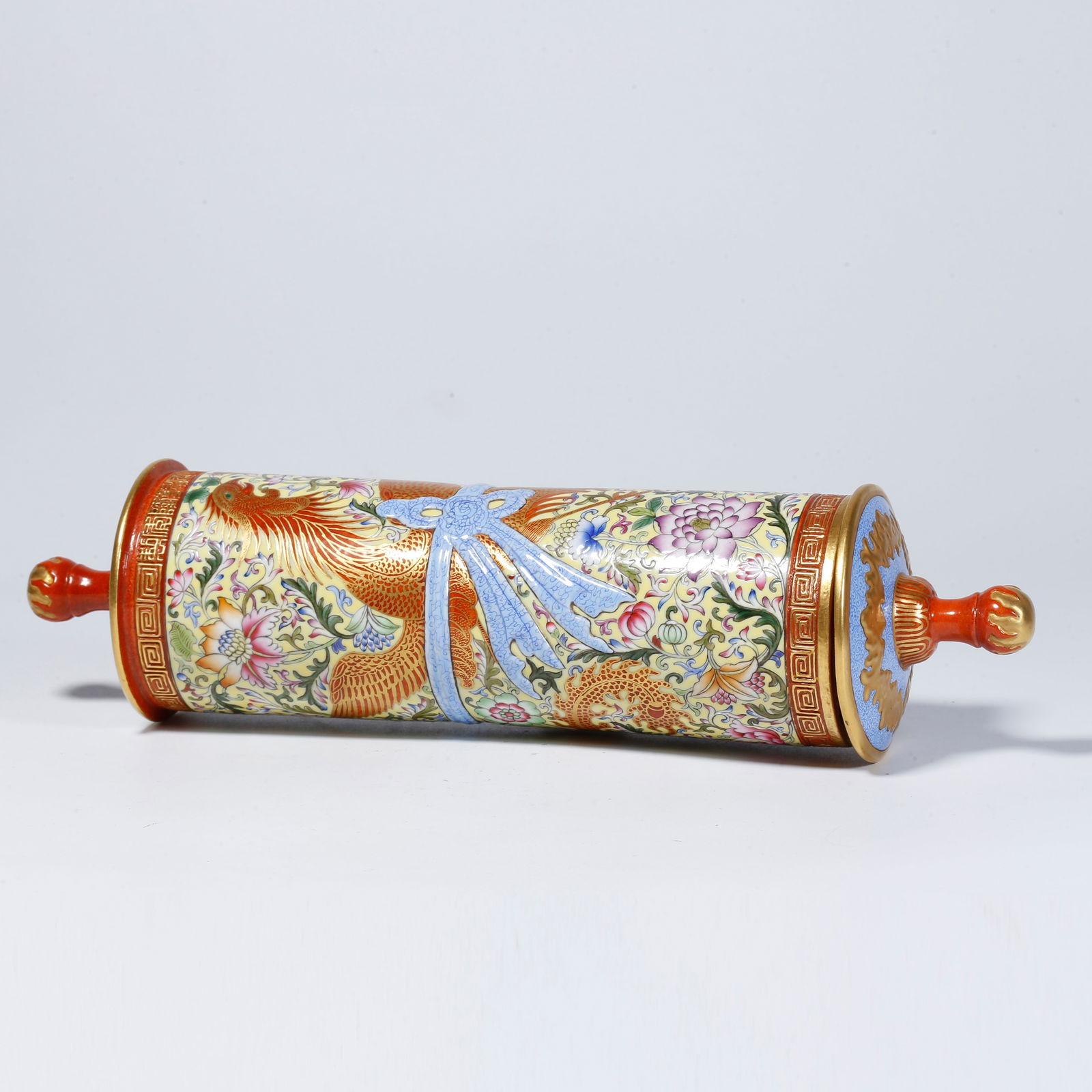 A YELLOW-GROUND FAMILLE-ROSE SUTRA CONTAINER WITH PHOENIX MOTIF: Yellow-ground famille-rose sutra container with phoenix motif