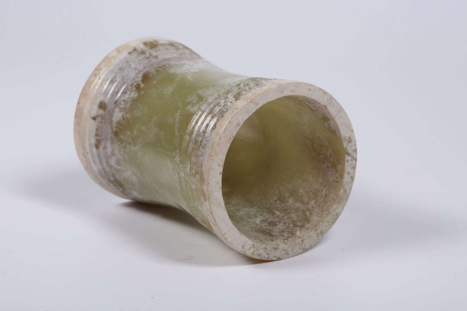 A ARCHAIC JADE HOOP-SHAPED OBJECT - 8
