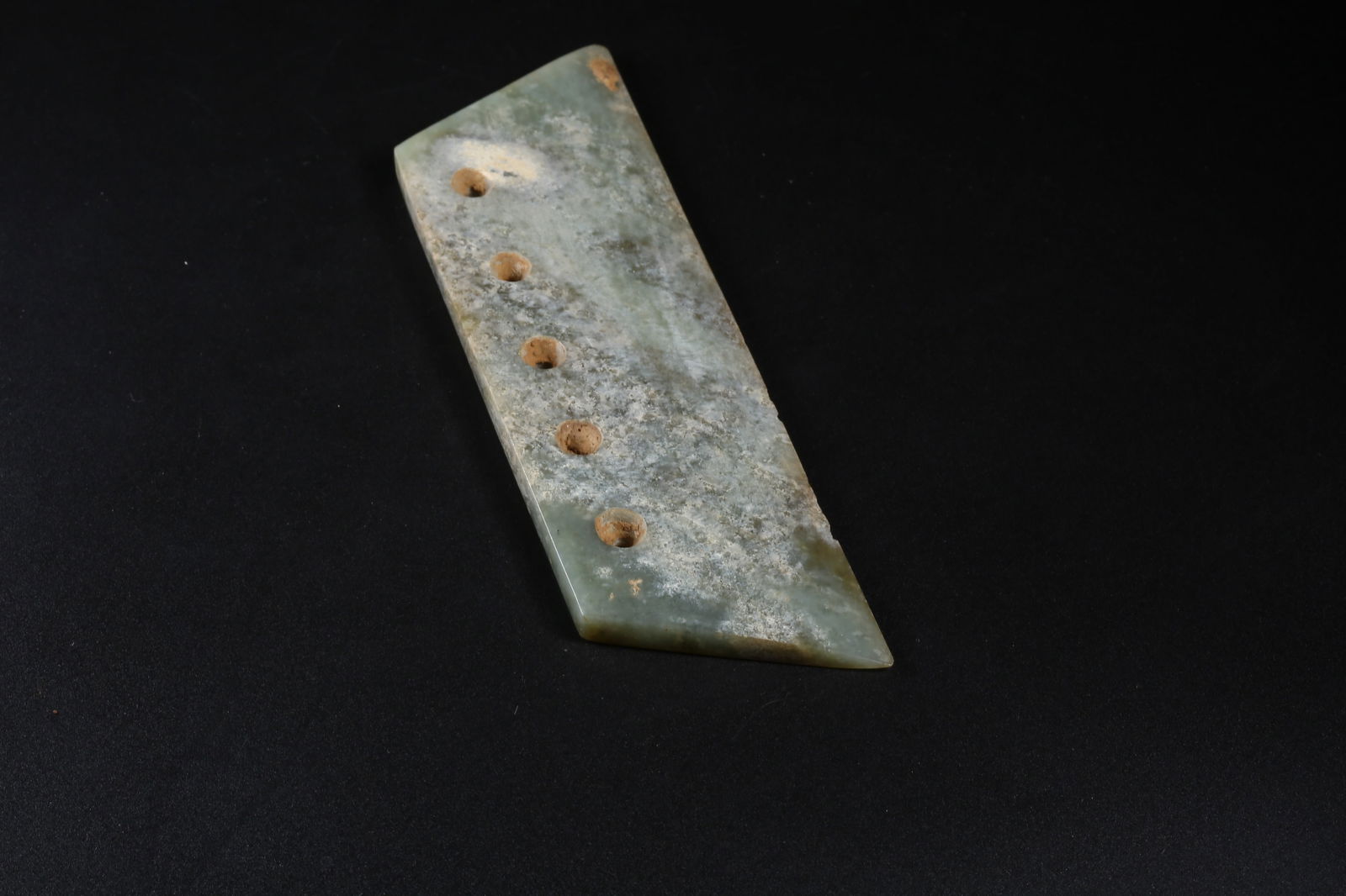 A ARCHAIC JADE FIVE-HOLED KNIFE - 7