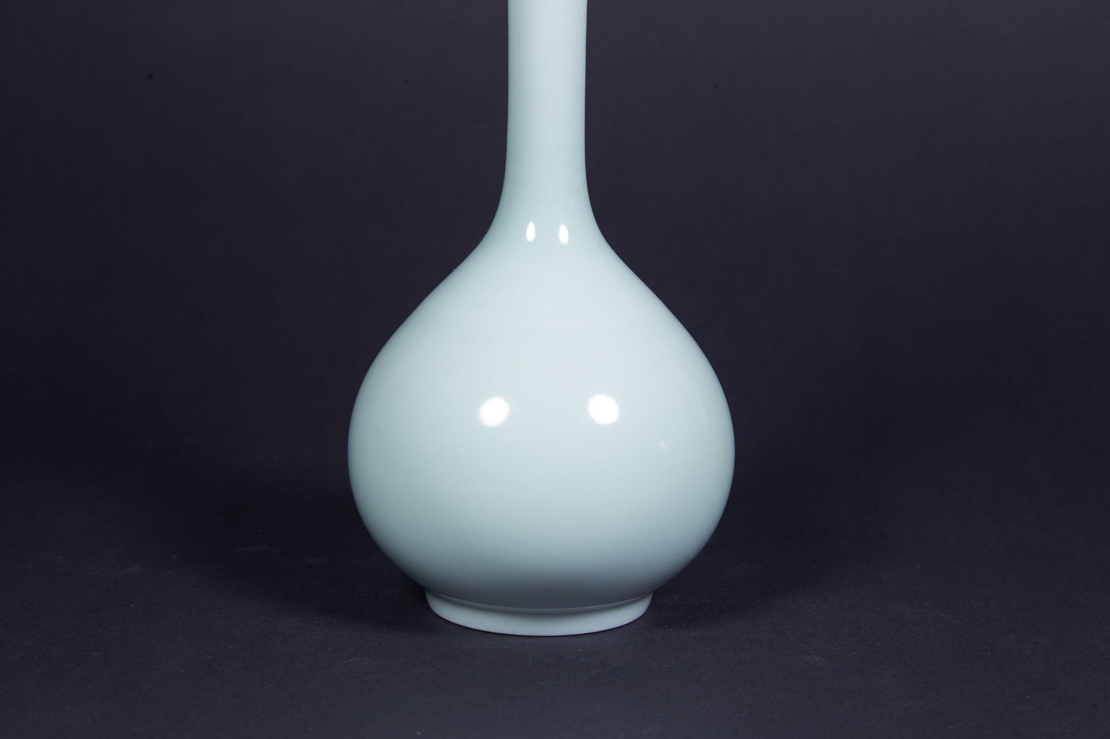 A CELADON-GLAZED DAN VASE - 4