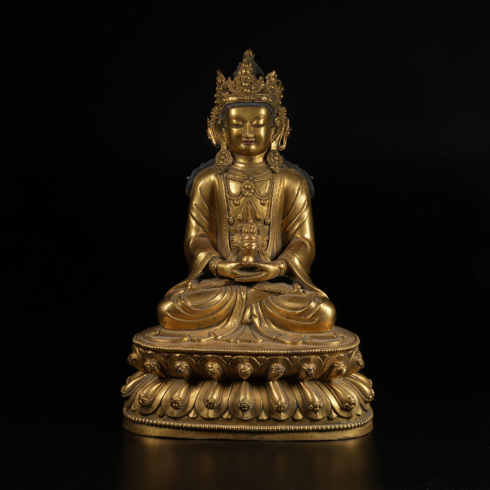 A GILT-BRONZE AMITAYUS (INFINITE LIFE BUDDHA) STATUE: Gilt-Bronze Amitayus (Infinite Life Buddha) Statue