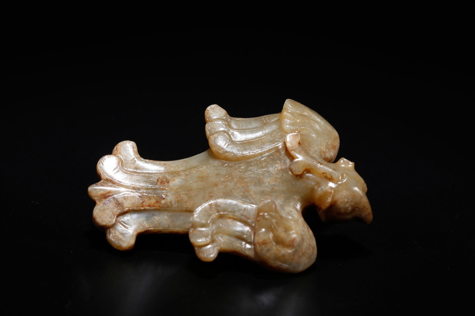 AN ARCHAIC JADE BIRD - 3