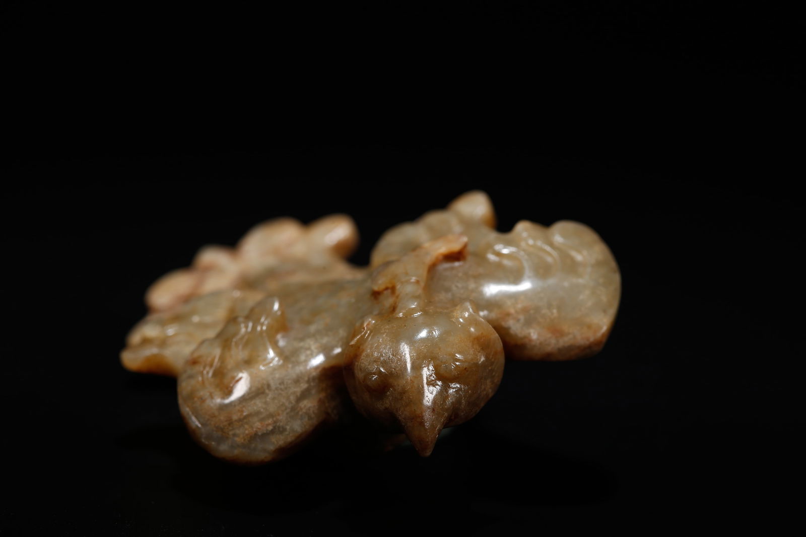 AN ARCHAIC JADE BIRD - 4