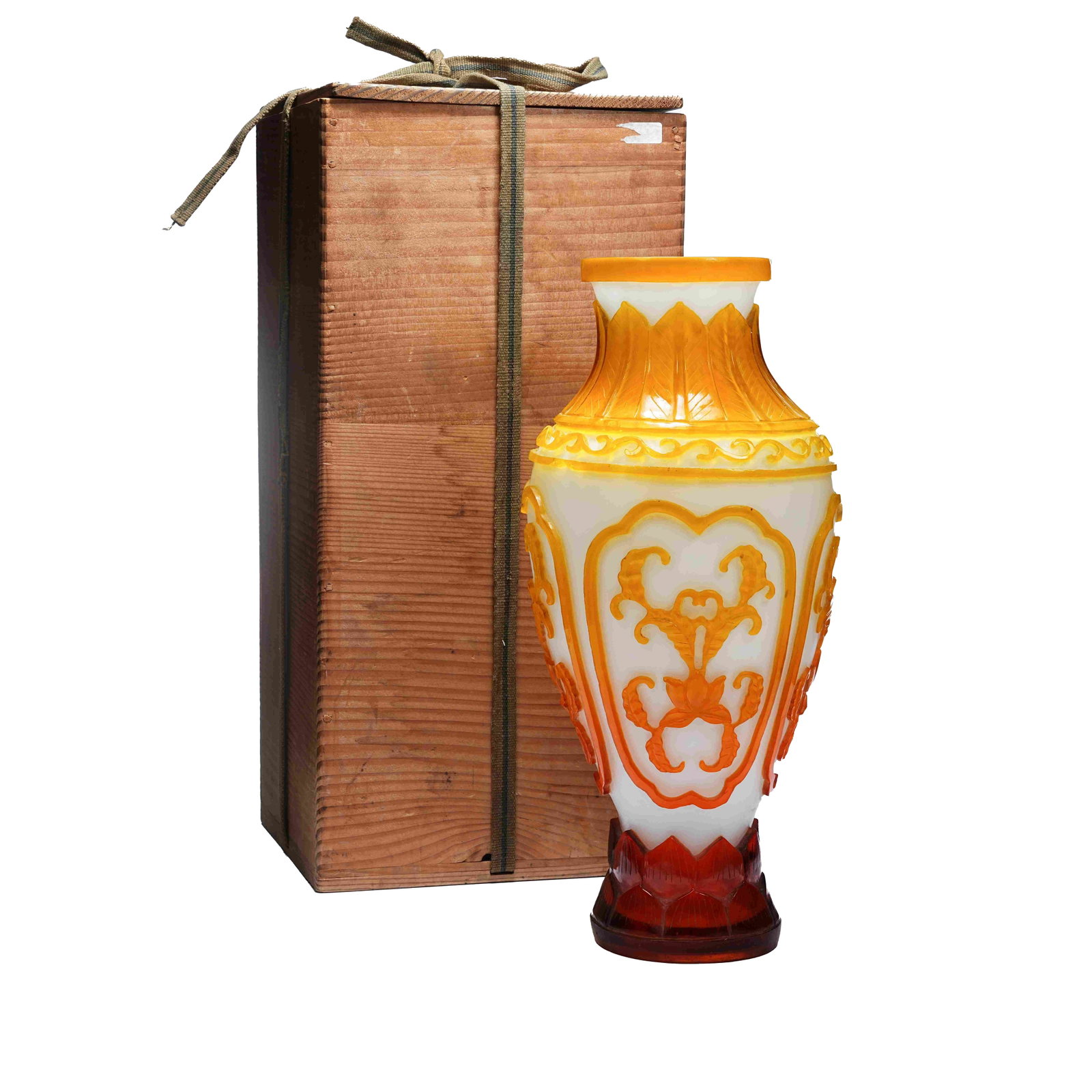 OVERLAY GLASS VASE WITH INTERLOCKING LOTUS PATTERN, DAOGUANG PERIOD QING DYNASTY: This is a late Qing Dynasty overlay glass ornamental vase crafted with white glass as the base, overlaid and carved with patterns in yellow and red glass. Its neck is decorated with plantain leaf and 