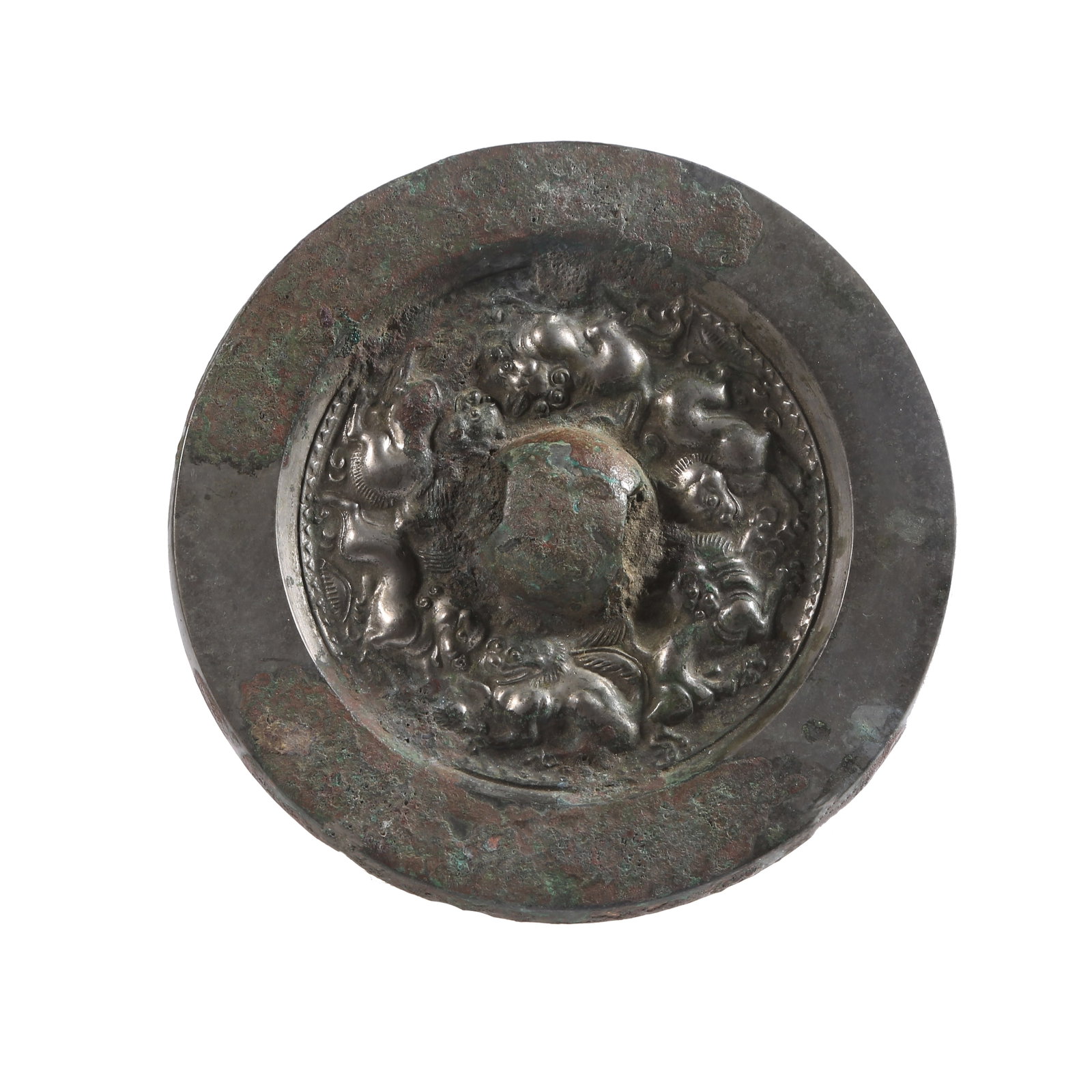 BRONZE MIRROR CARVED WITH AUSPICIOUS BEAST PATTERN, SUI DYNASTY (1 of 9)
