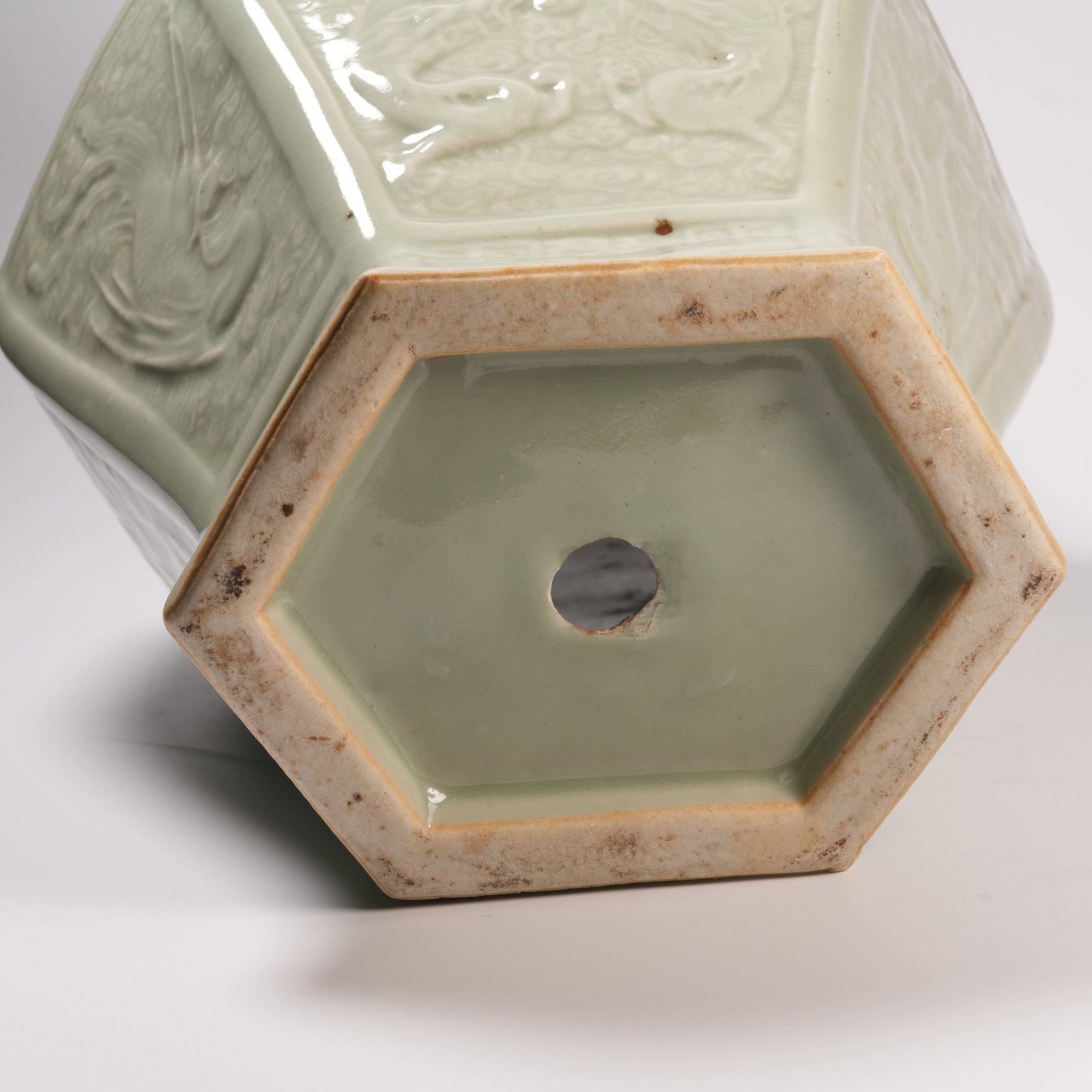 LONGQUAN CELADON HEXAGONAL JAR WITH CLOUD DRAGON PATTERN QING DYNASTY - 10