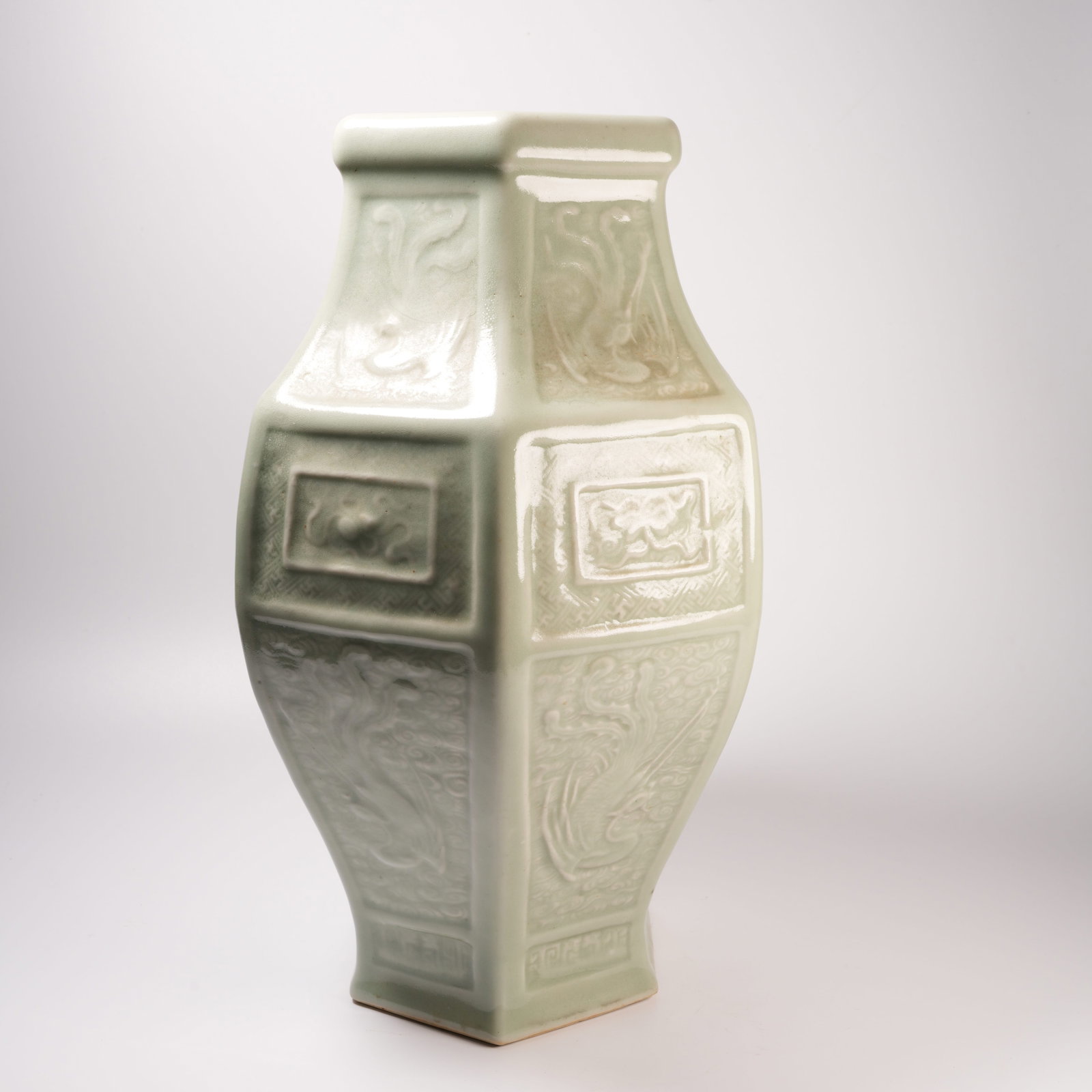 LONGQUAN CELADON HEXAGONAL JAR WITH CLOUD DRAGON PATTERN QING DYNASTY - 5