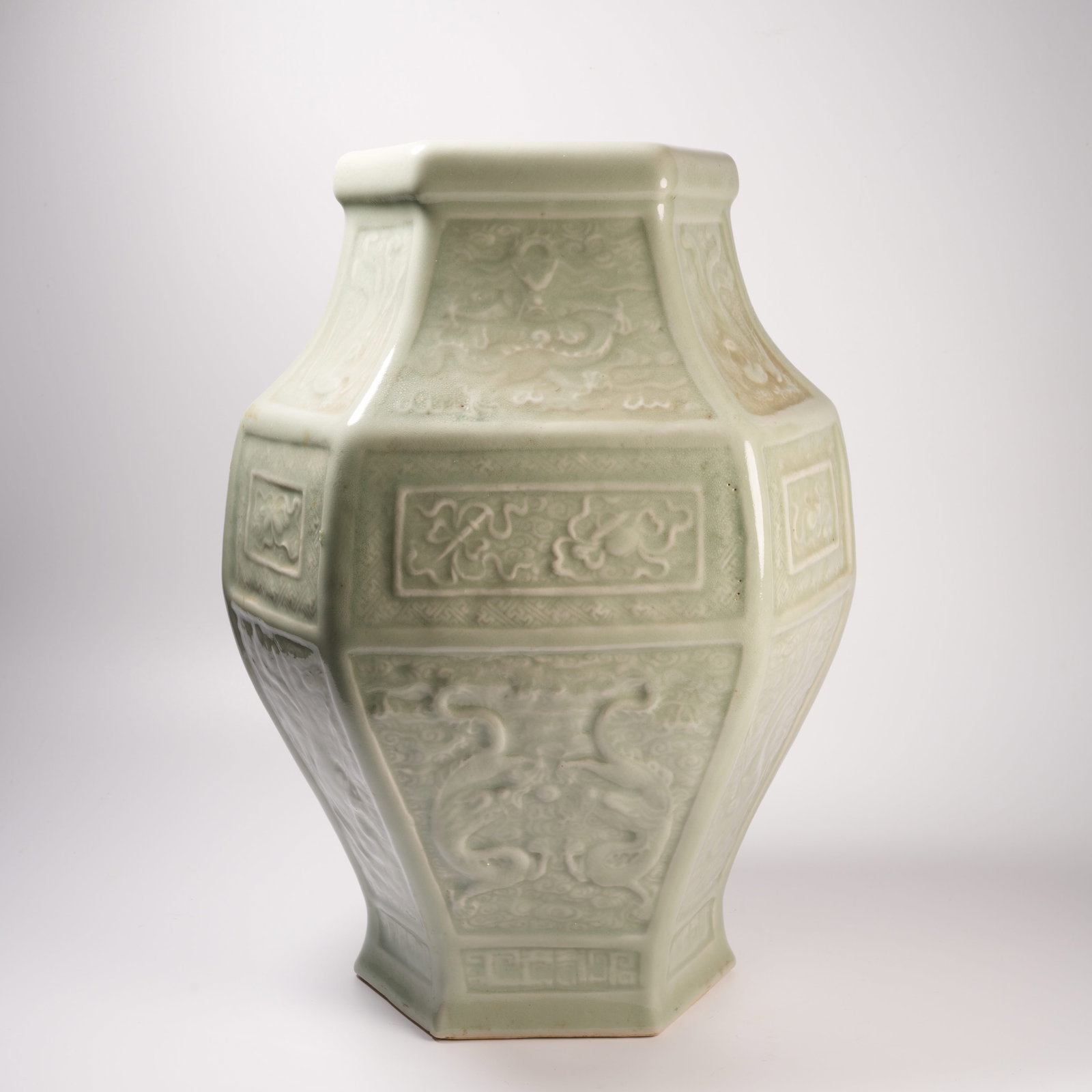 LONGQUAN CELADON HEXAGONAL JAR WITH CLOUD DRAGON PATTERN QING DYNASTY - 6