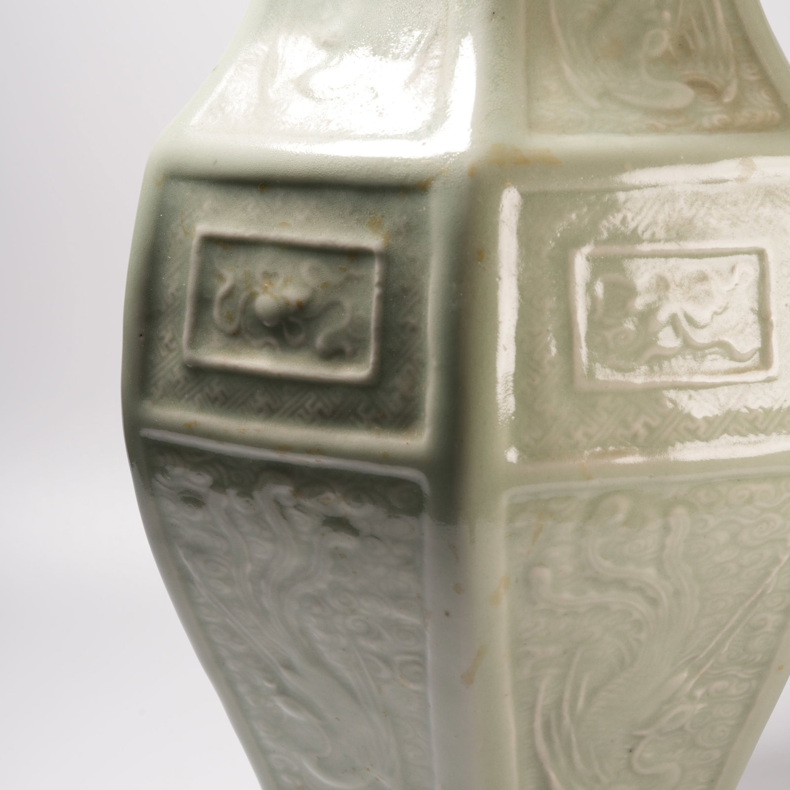 LONGQUAN CELADON HEXAGONAL JAR WITH CLOUD DRAGON PATTERN QING DYNASTY - 8