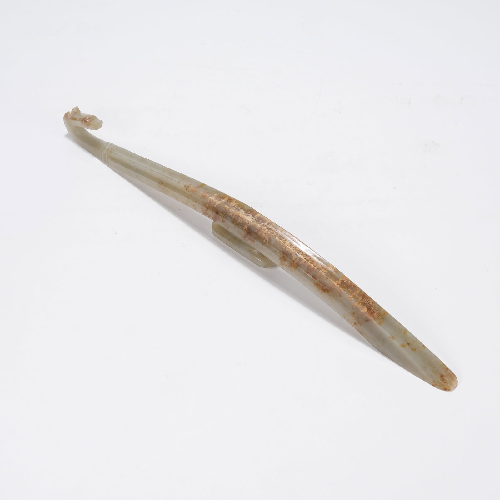 A ANCIENT JADE DRAGON HEAD BELT HOOK (1 of 10)