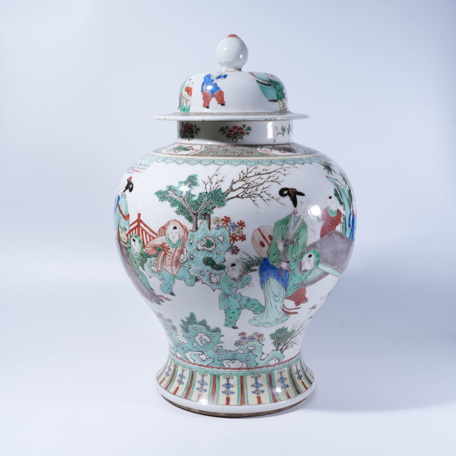 A WUCAI GENERAL JAR WITH COURTYARD TUTORIAL SCENE PATTERN - 7