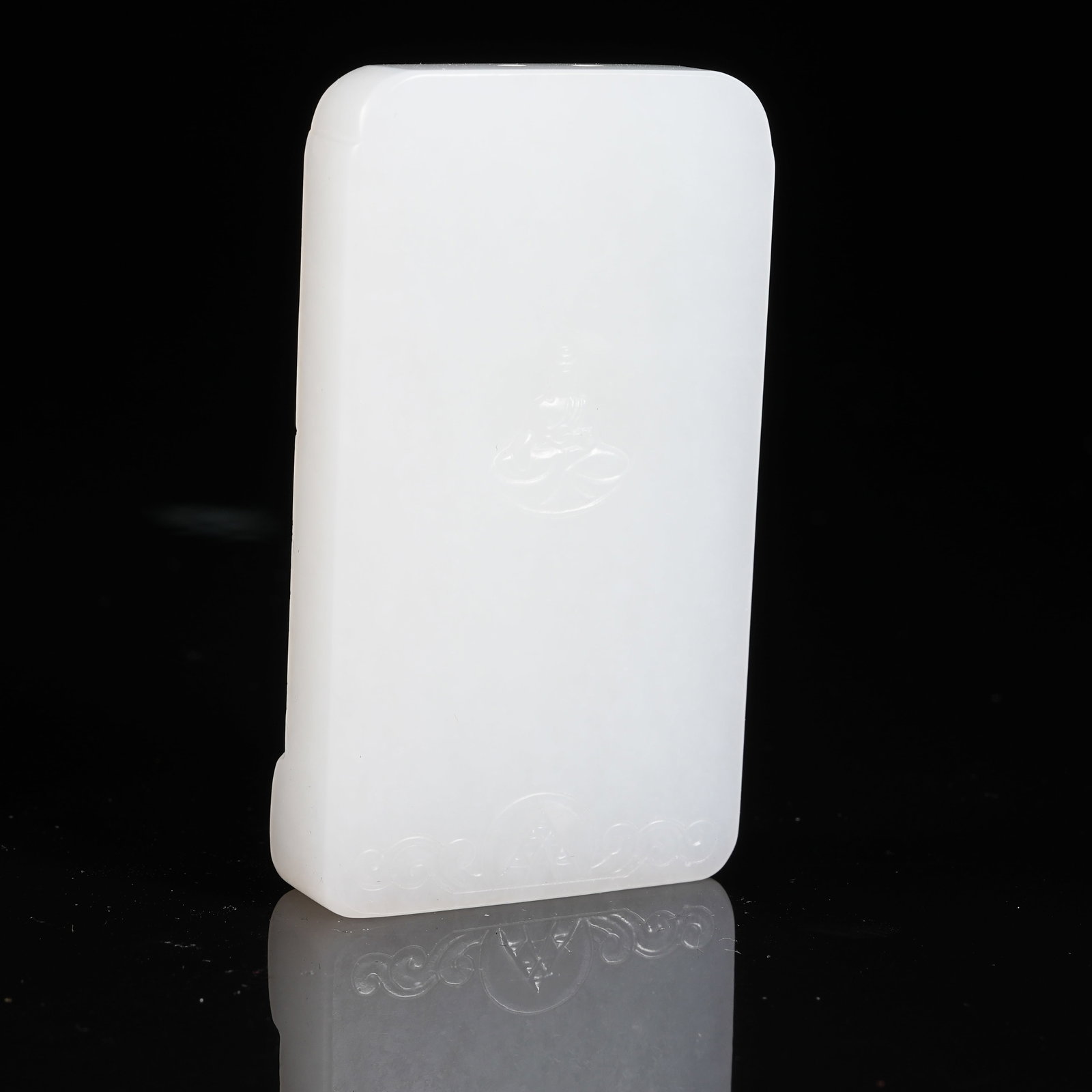 A WHITE HETIAN JADE BUDDHA PATTERN PLAQUE - 7