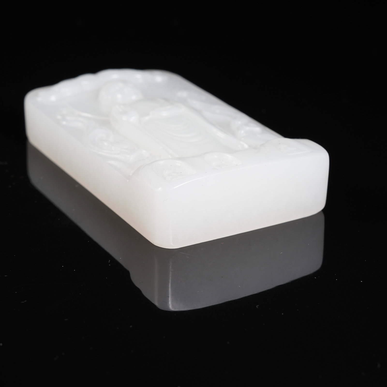 A WHITE HETIAN JADE BUDDHA PATTERN PLAQUE - 8