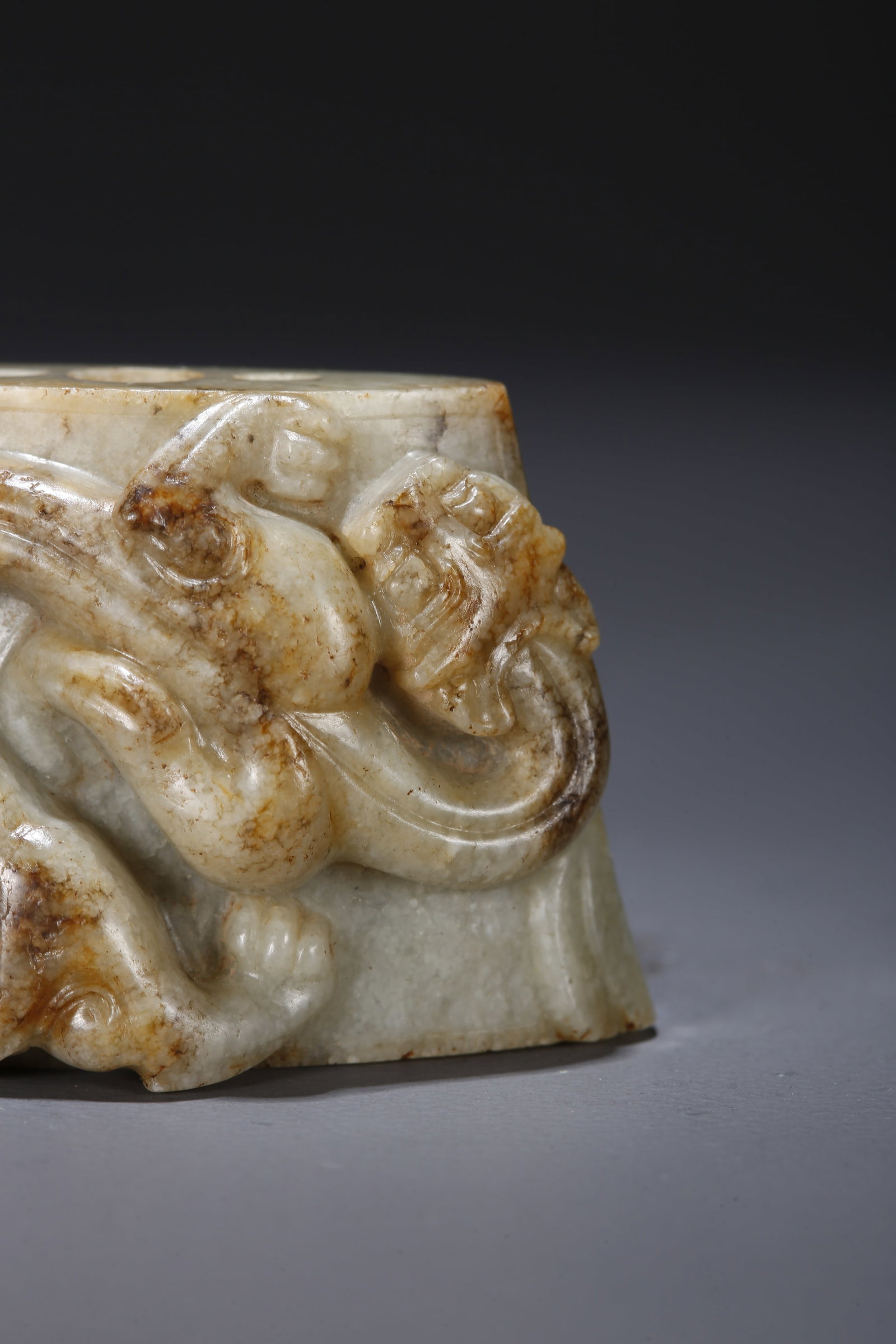 A HETIAN JADE PENDANT CARVED WITH DRAGON PATTERN - 2