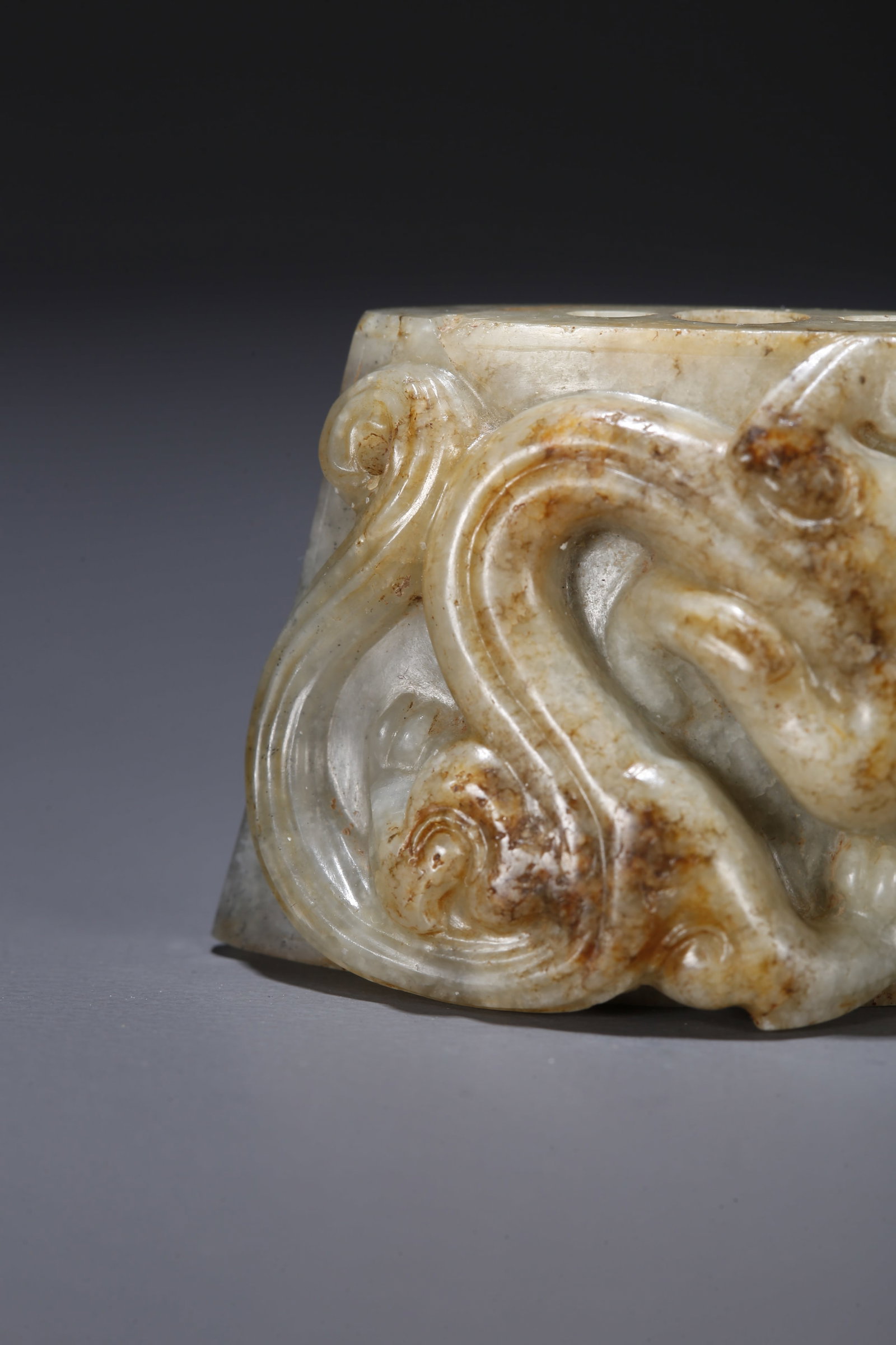 A HETIAN JADE PENDANT CARVED WITH DRAGON PATTERN - 3