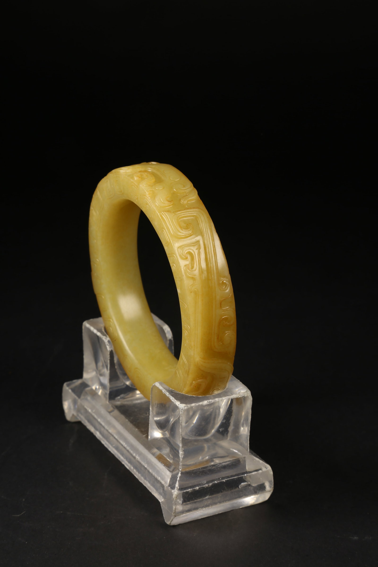 A ARCHAIC JADE PHOENIX-PATTERN BRACELET - 3