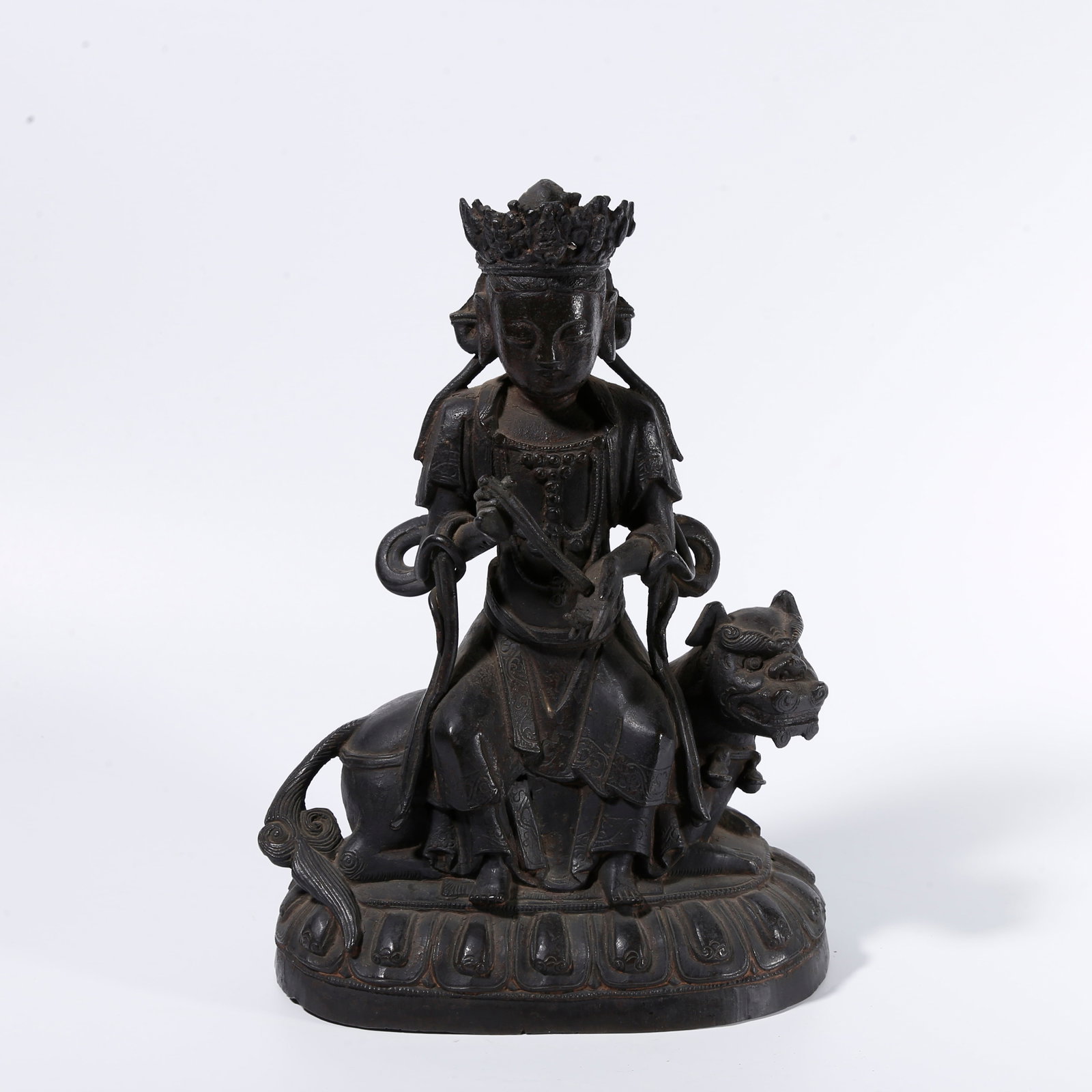 A BRONZE BUDDHA STATUE: Bronze Buddha Statue